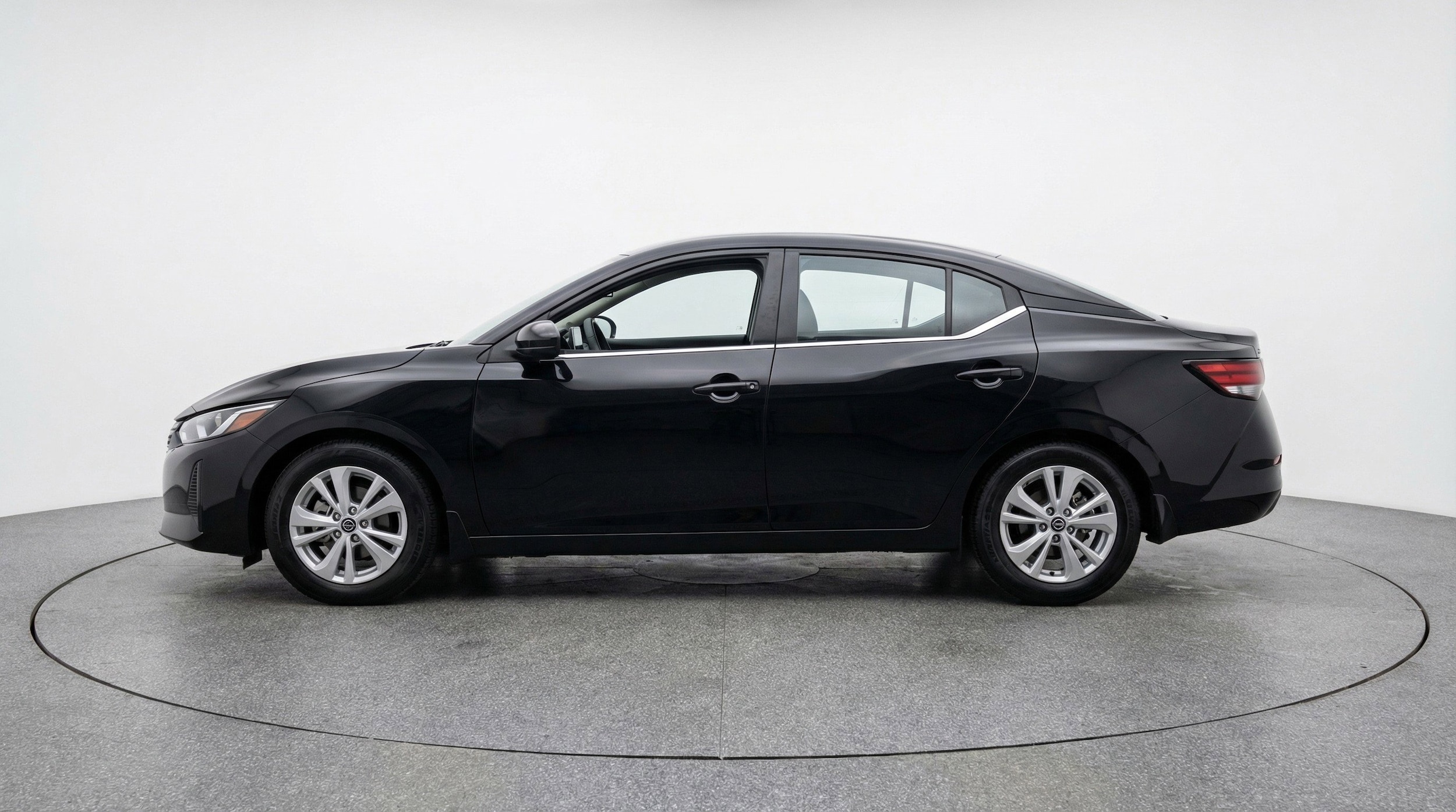 Thumbnail: 2025 Nissan Sentra - 5