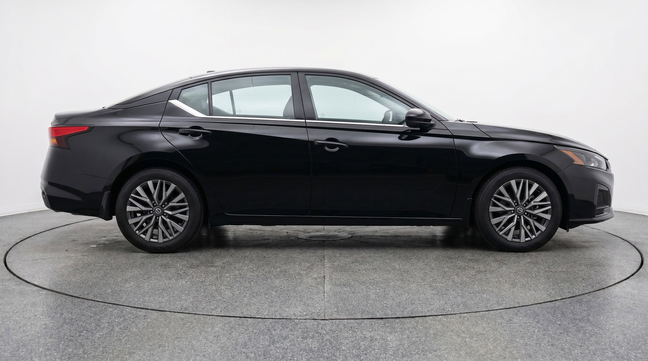 Thumbnail: 2025 Nissan Altima - 11