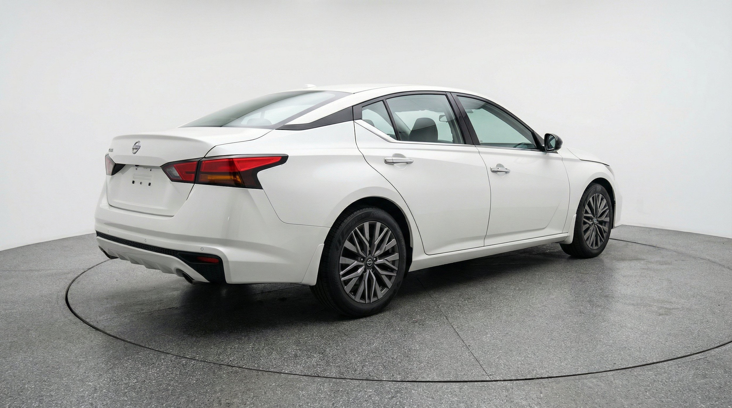 Thumbnail: 2025 Nissan Altima - 9