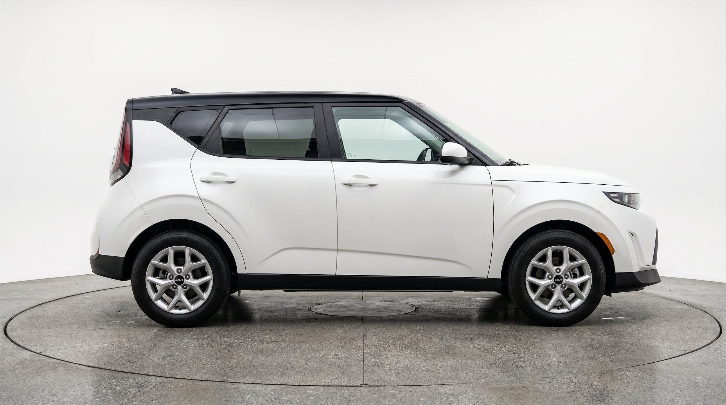 Thumbnail: 2025 Kia Soul - 11