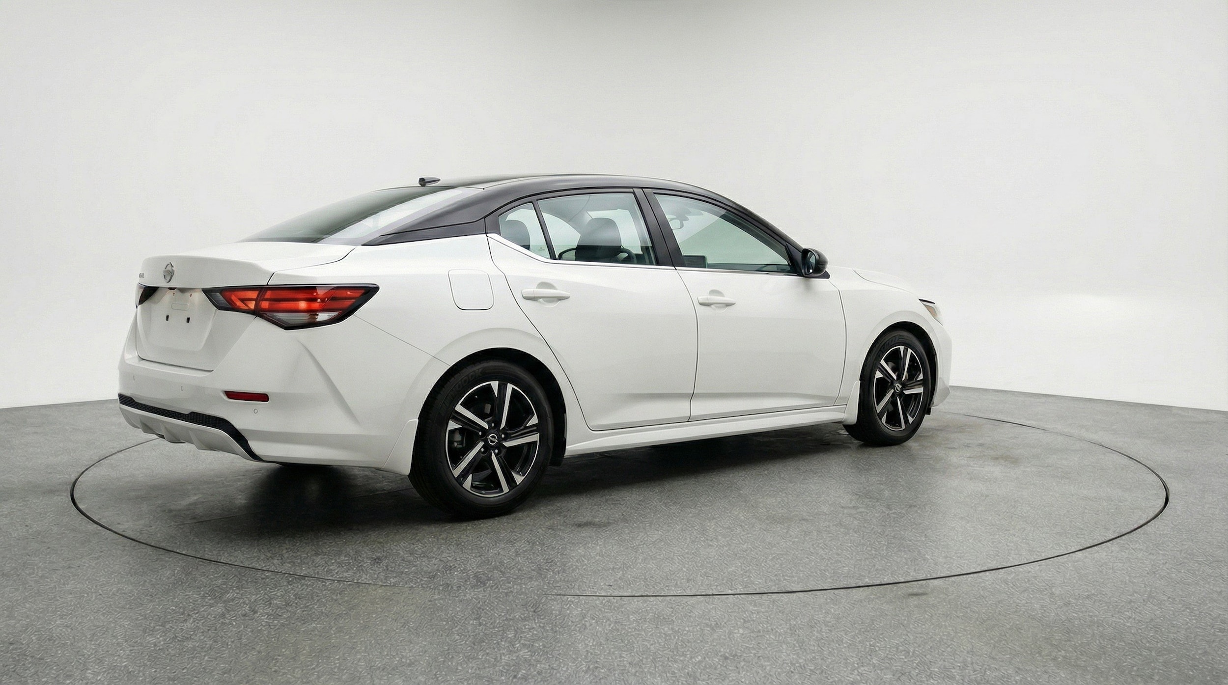 Thumbnail: 2025 Nissan Sentra - 9