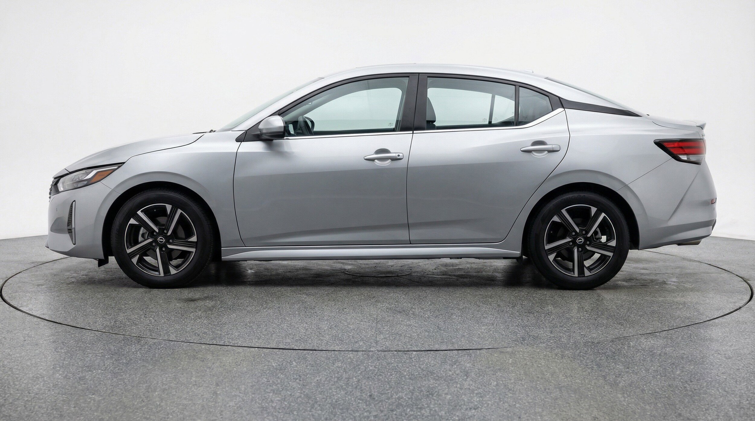 Thumbnail: 2025 Nissan Sentra - 5