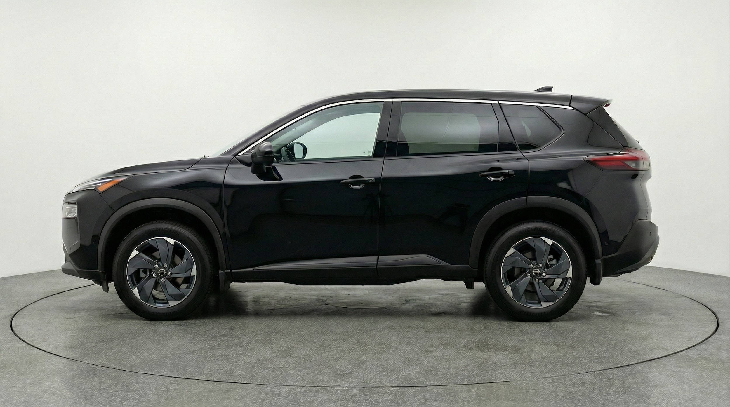 Thumbnail: 2025 Nissan Rogue - 4