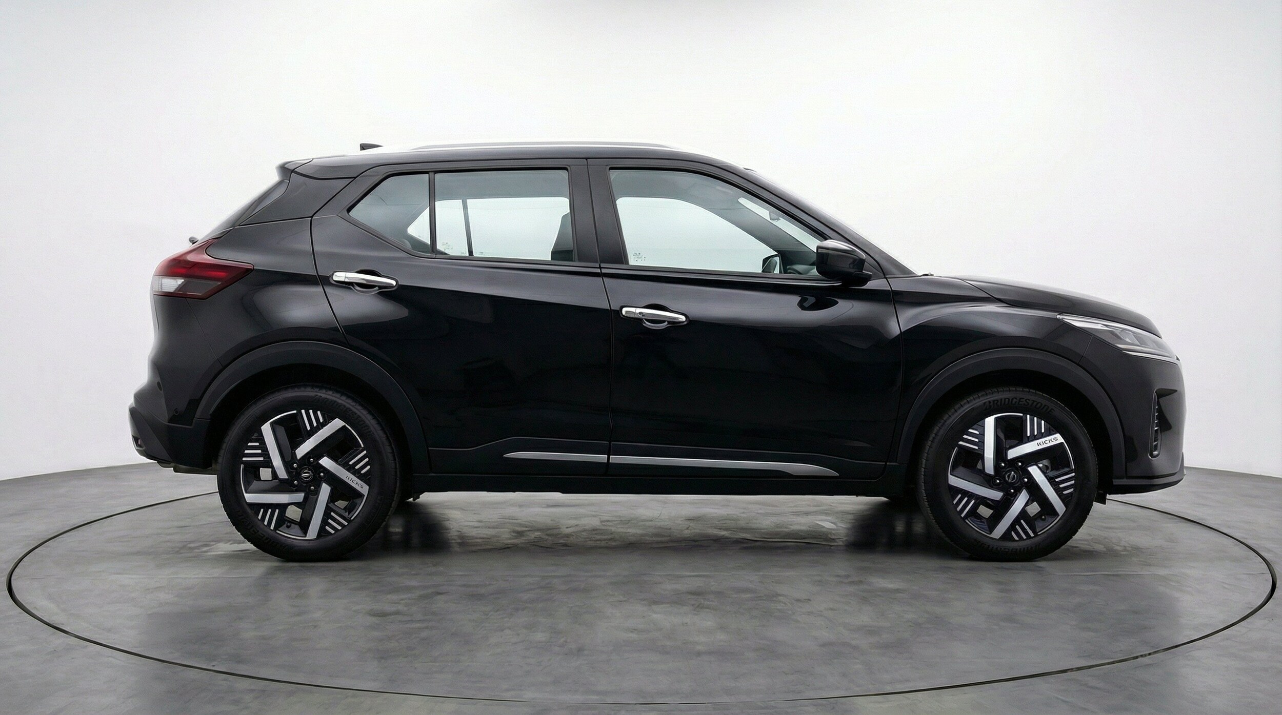 Thumbnail: 2026 Nissan Kicks - 11