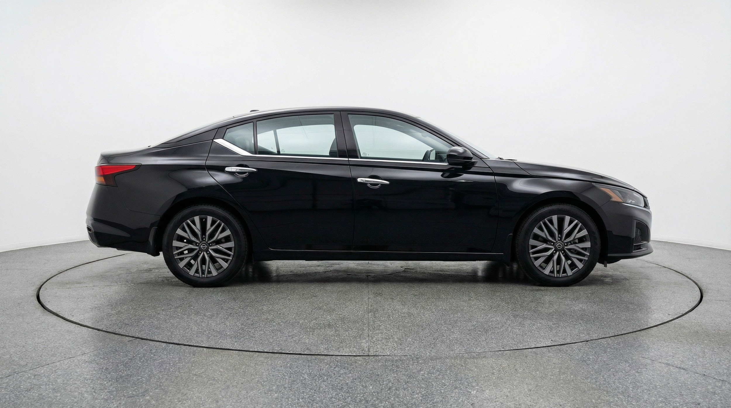 Thumbnail: 2025 Nissan Altima - 11