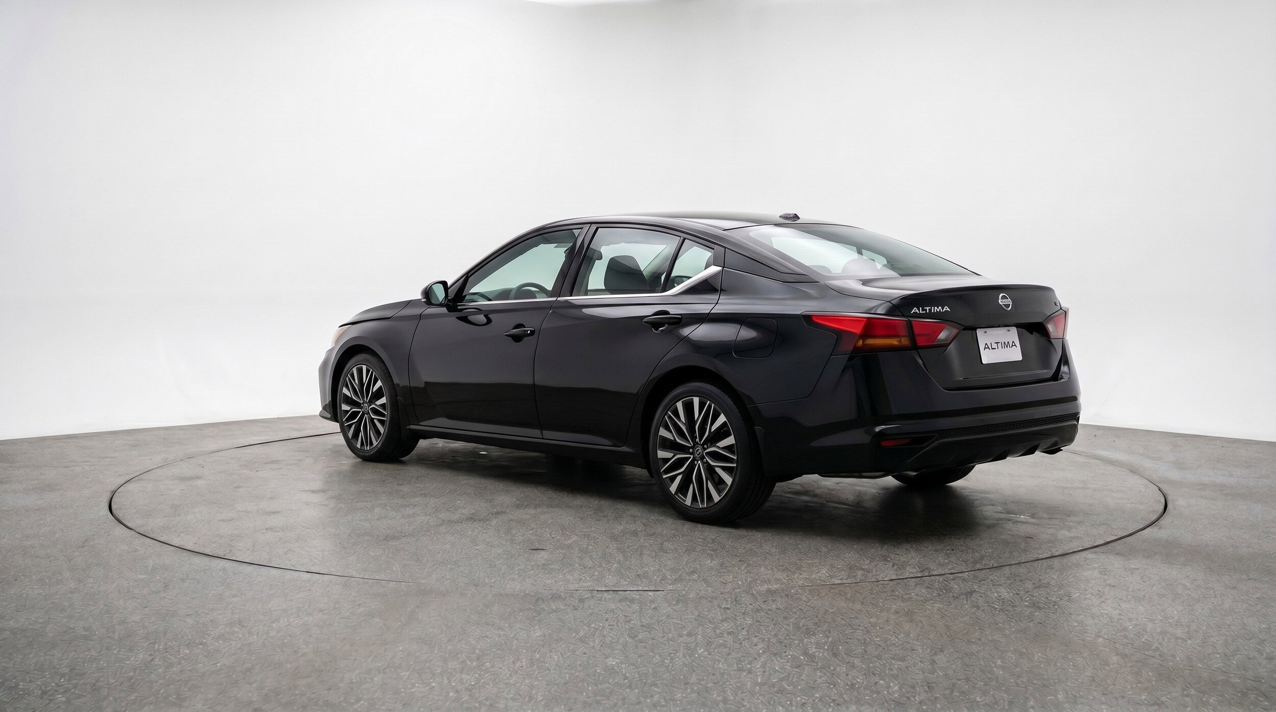 Thumbnail: 2025 Nissan Altima - 6