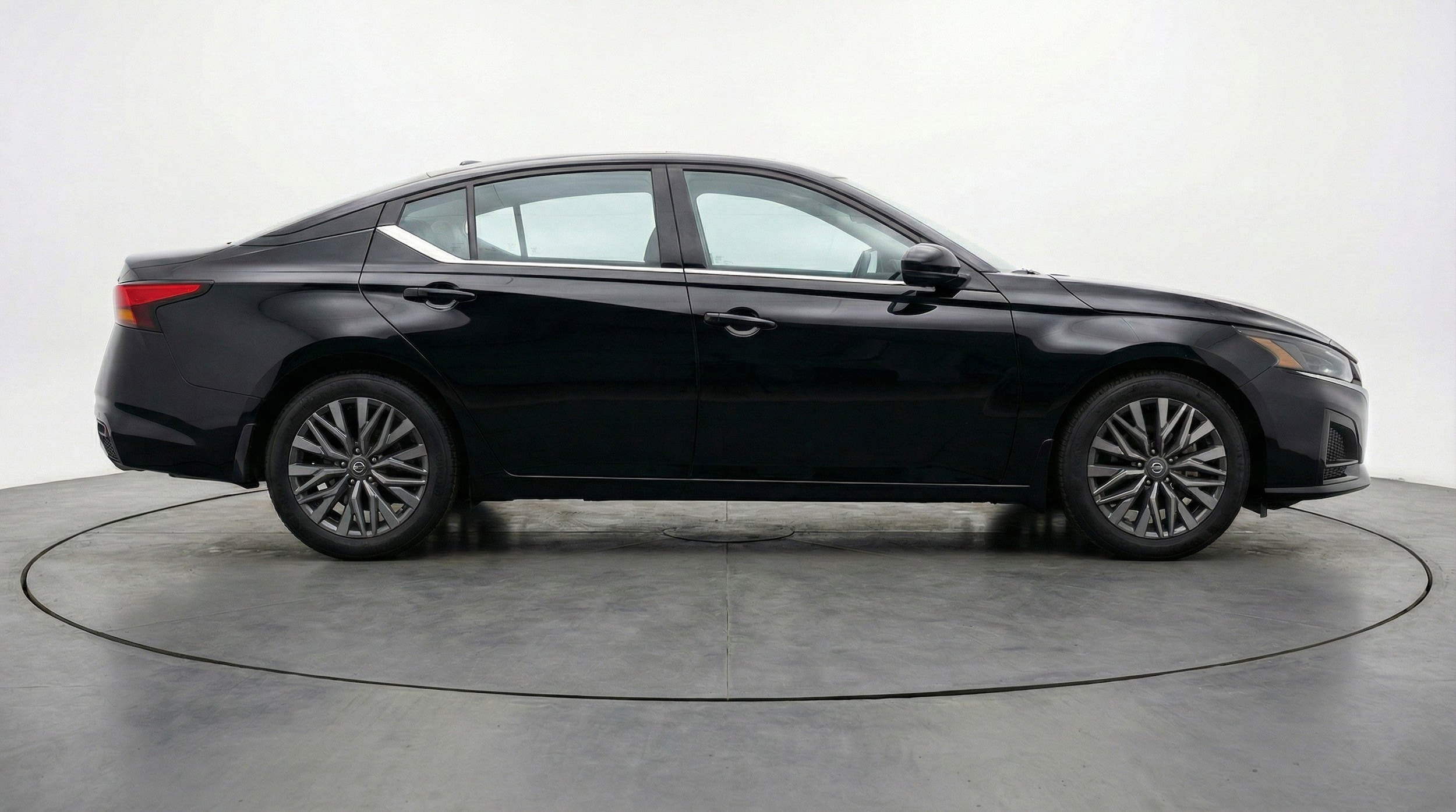 Thumbnail: 2025 Nissan Altima - 11