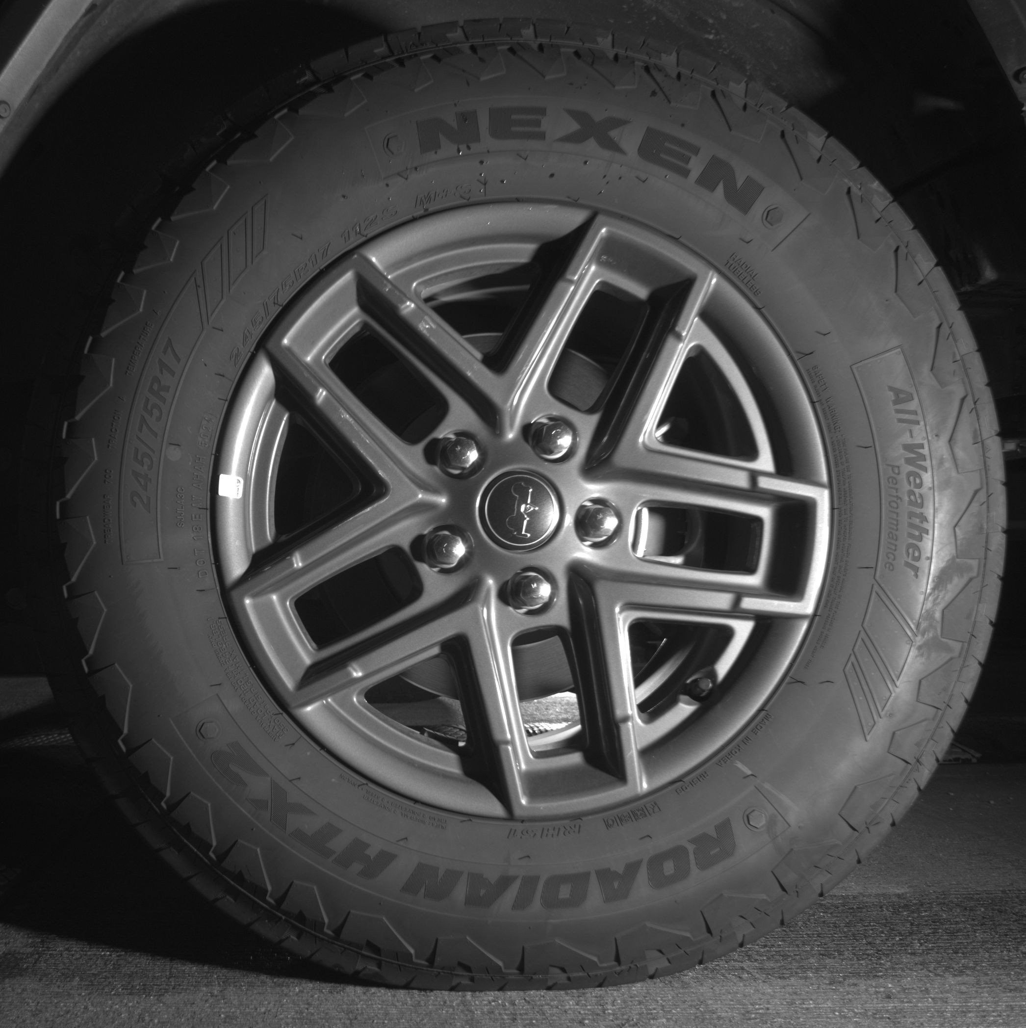 Thumbnail: 2025 Jeep Wrangler - 14