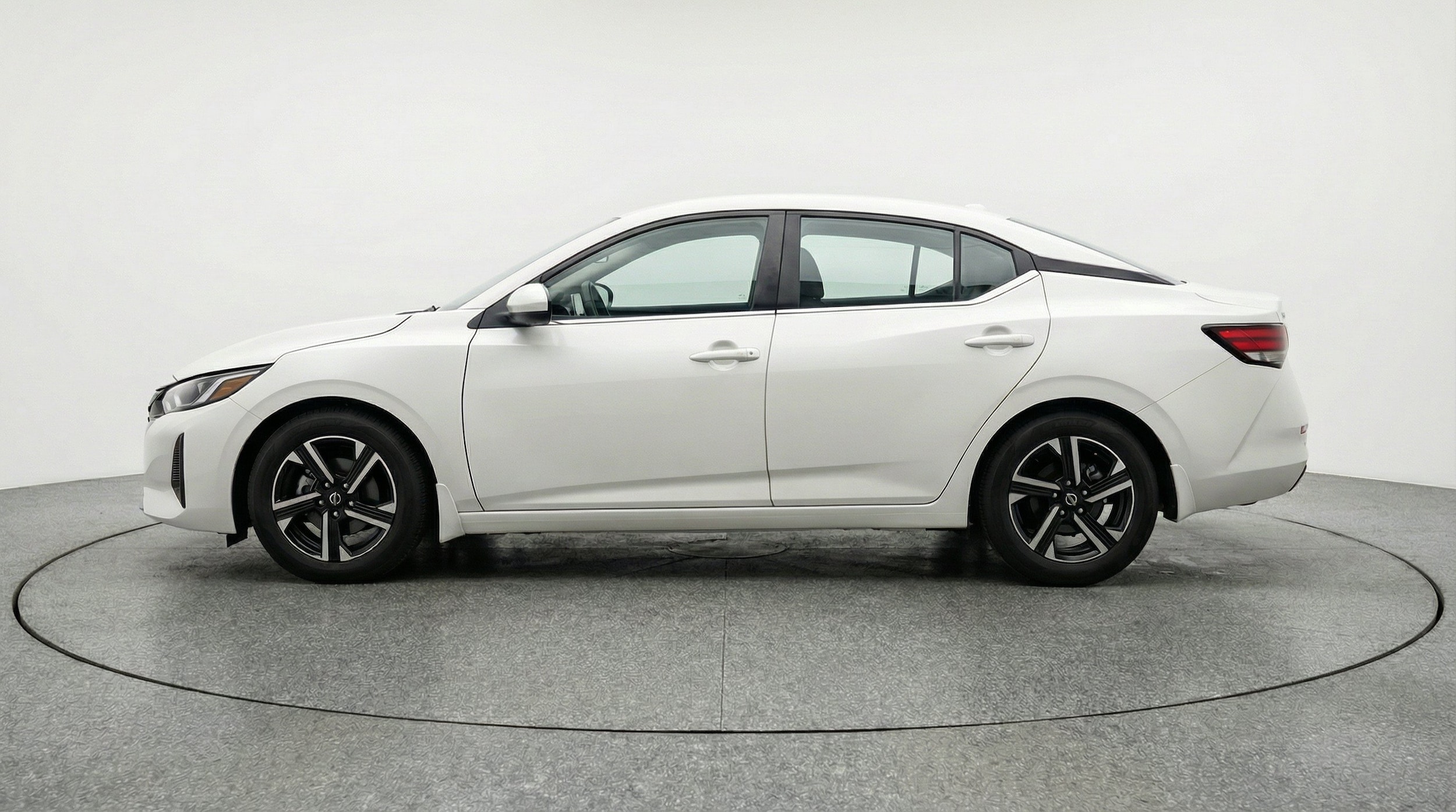 Thumbnail: 2025 Nissan Sentra - 5