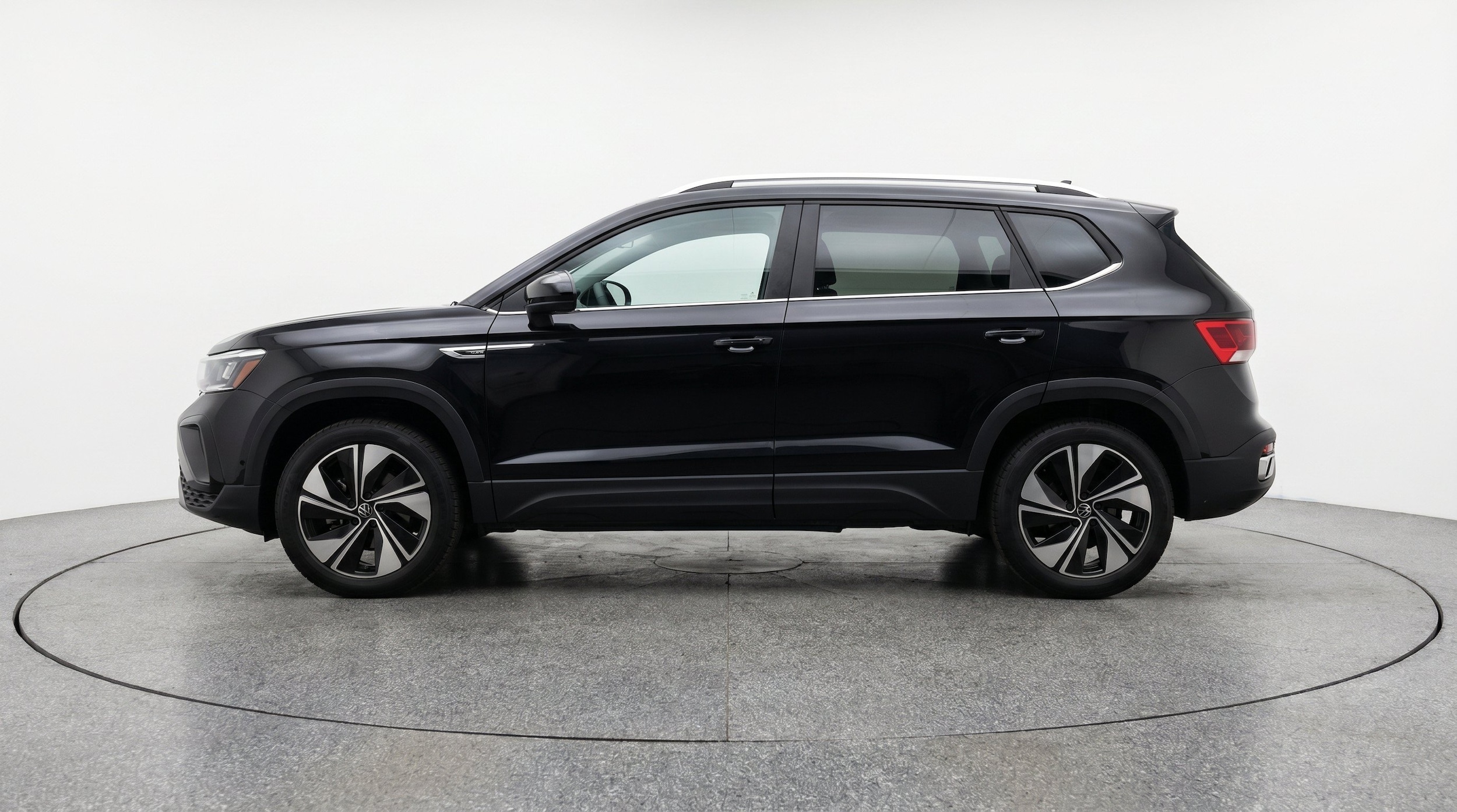 Thumbnail: 2025 Volkswagen Taos - 5