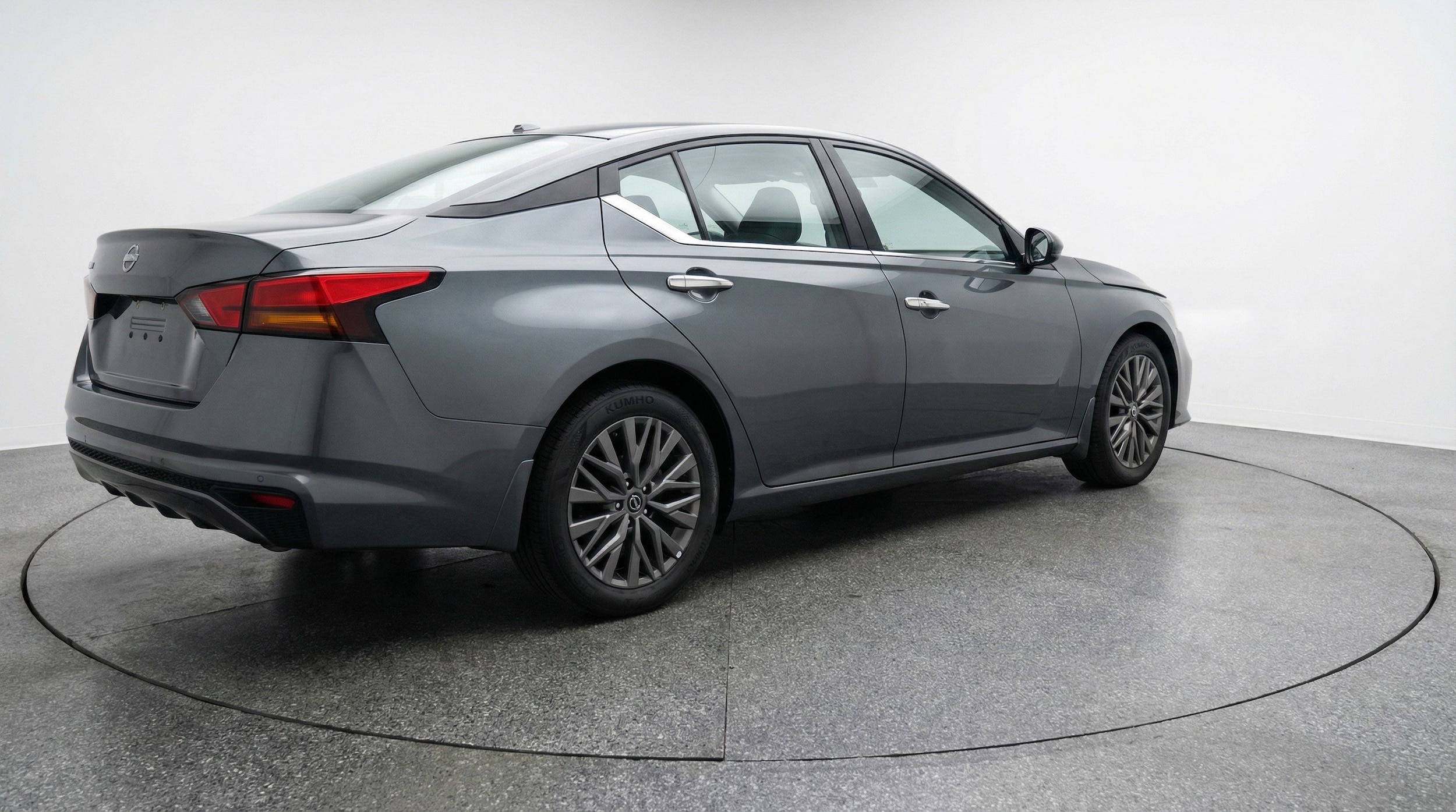 Thumbnail: 2025 Nissan Altima - 9