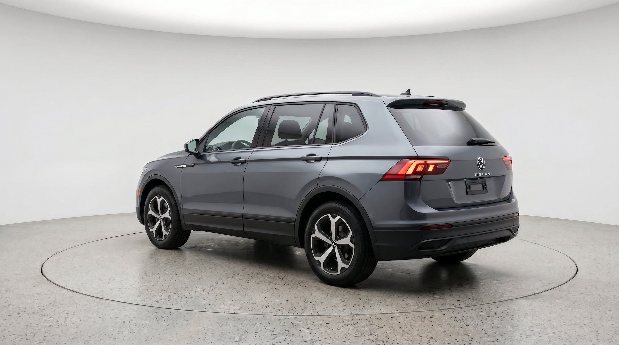 Thumbnail: 2026 Volkswagen Tiguan - 6