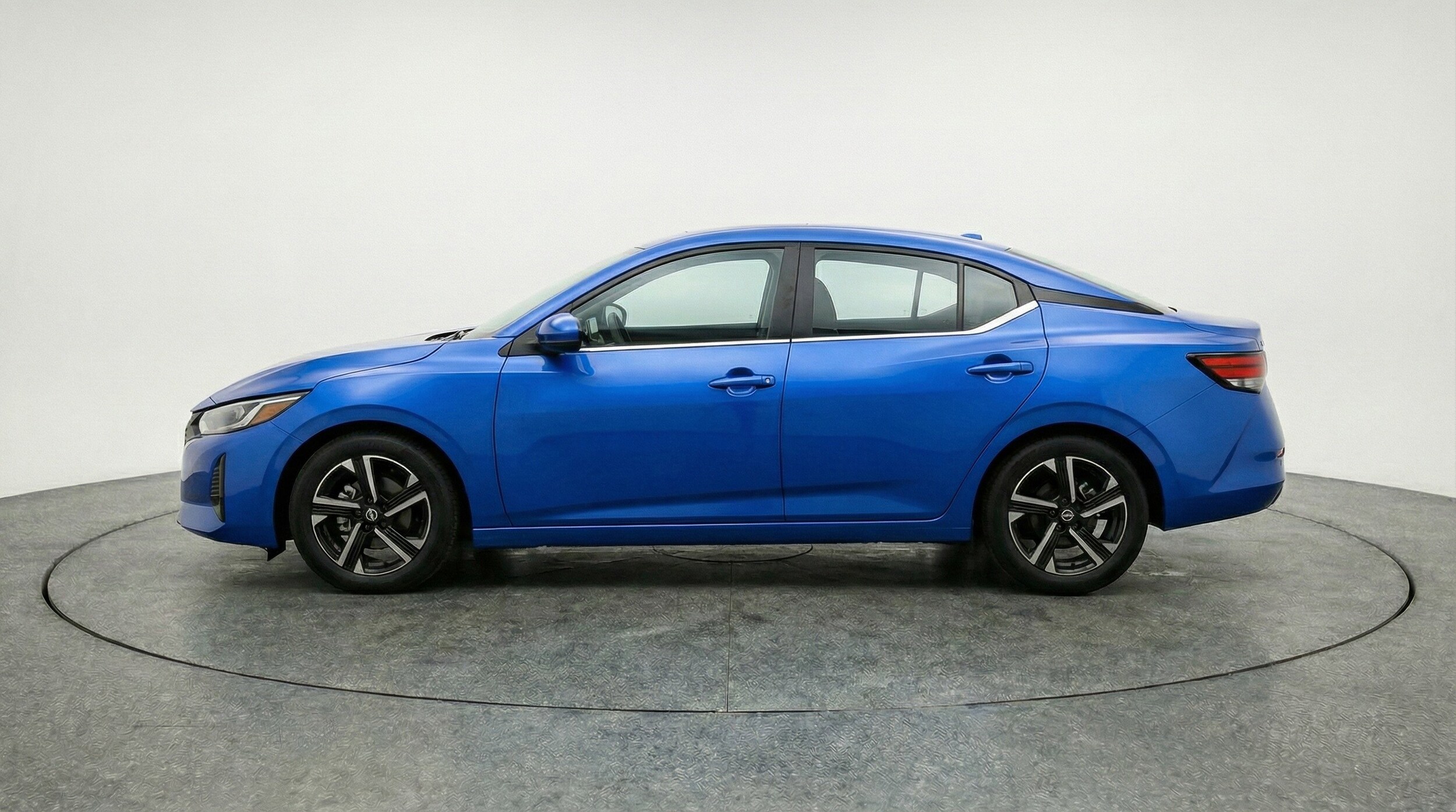 Thumbnail: 2025 Nissan Sentra - 5