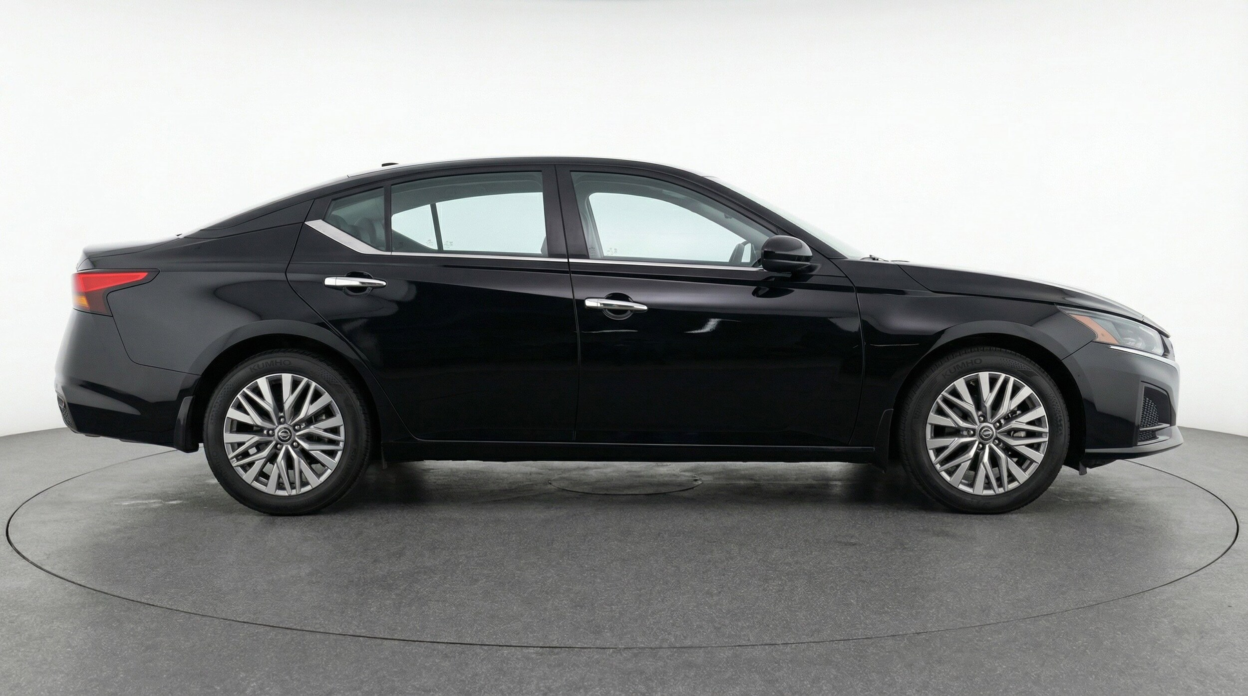 Thumbnail: 2025 Nissan Altima - 11