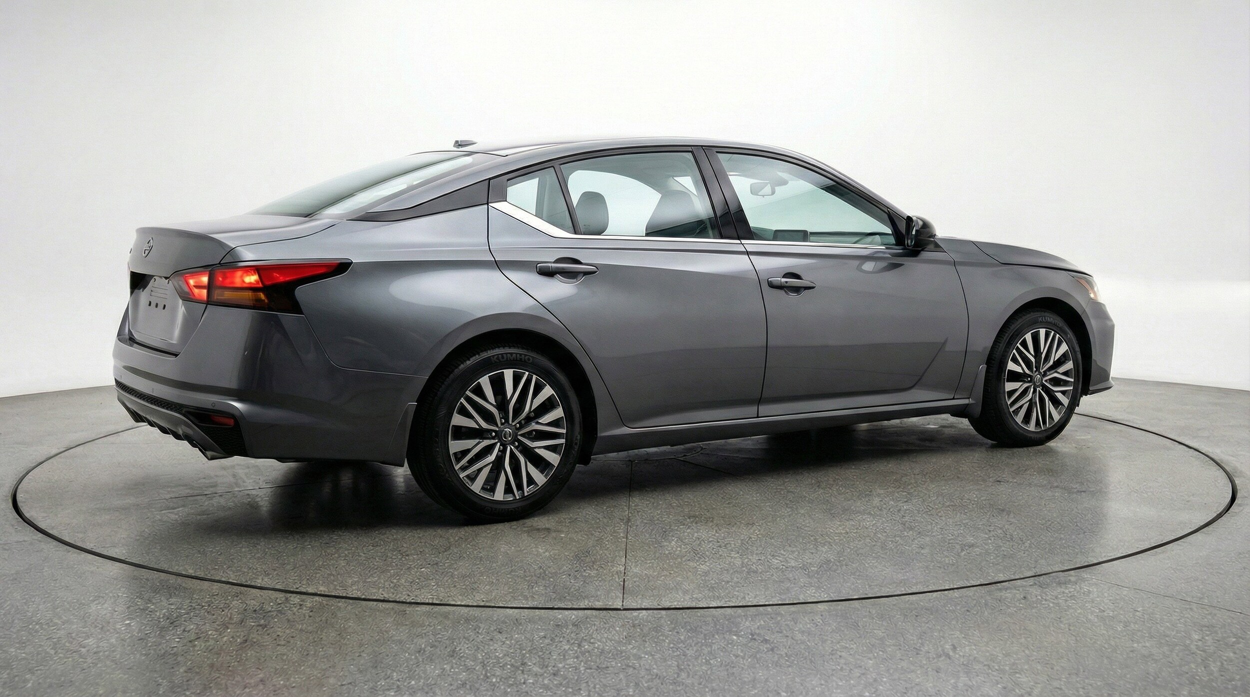 Thumbnail: 2025 Nissan Altima - 9