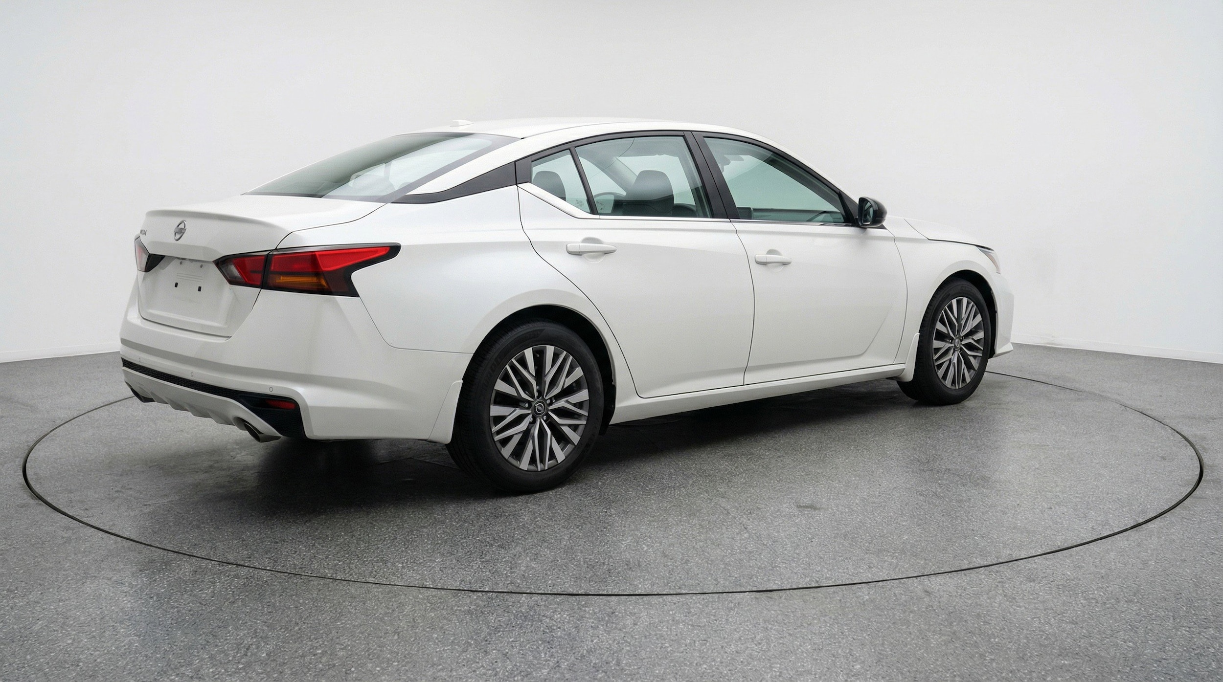 Thumbnail: 2025 Nissan Altima - 9