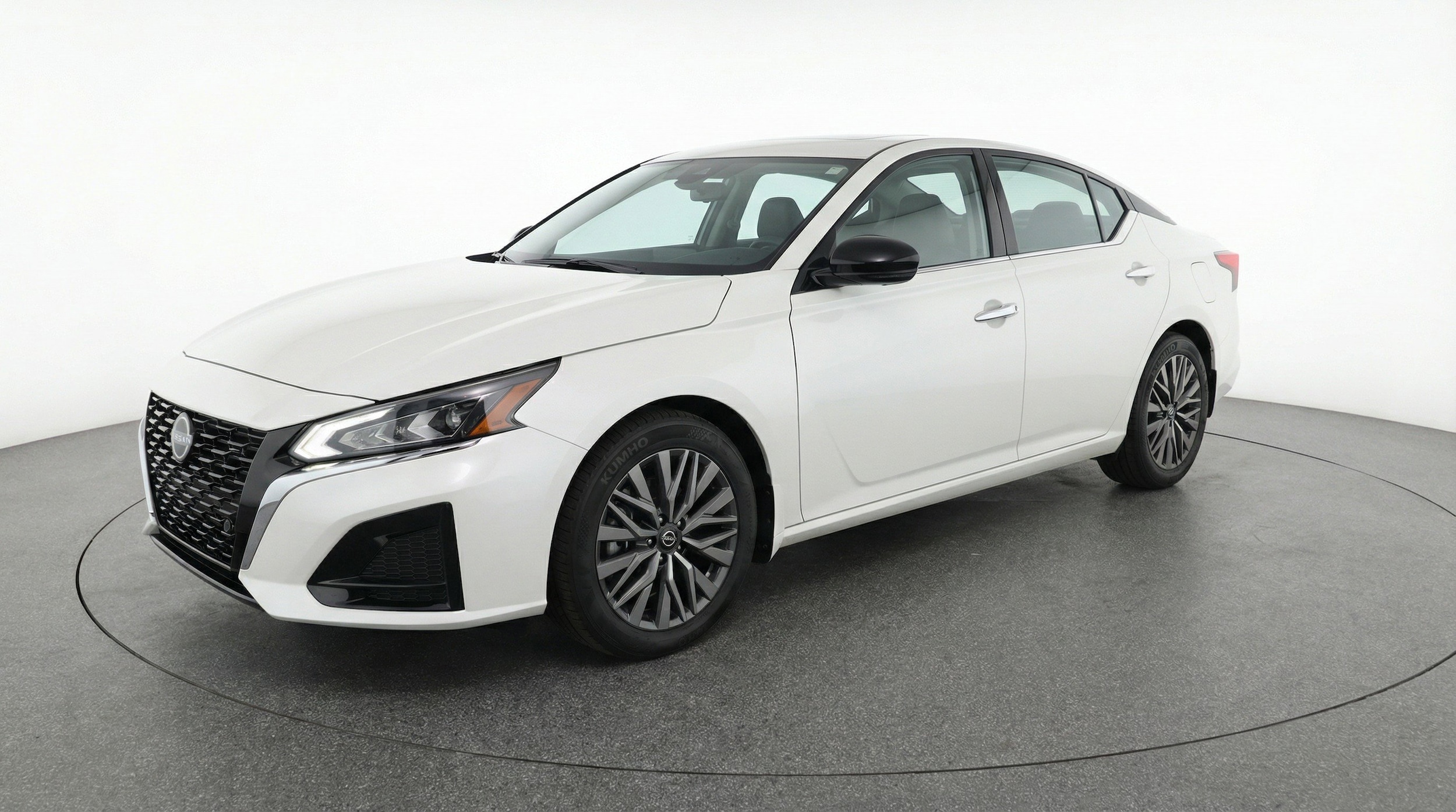 Thumbnail: 2025 Nissan Altima - 3