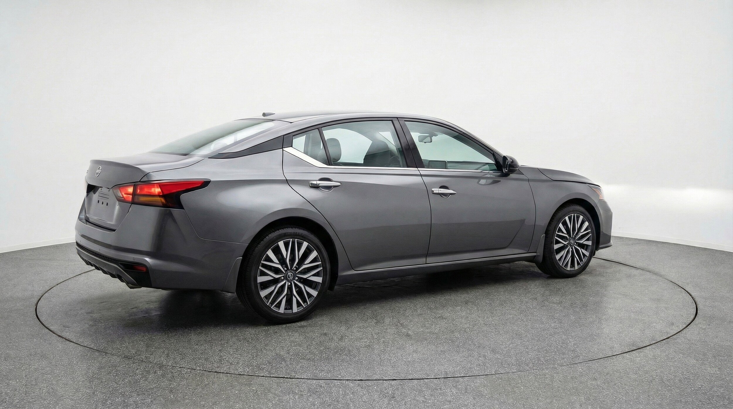 Thumbnail: 2025 Nissan Altima - 9