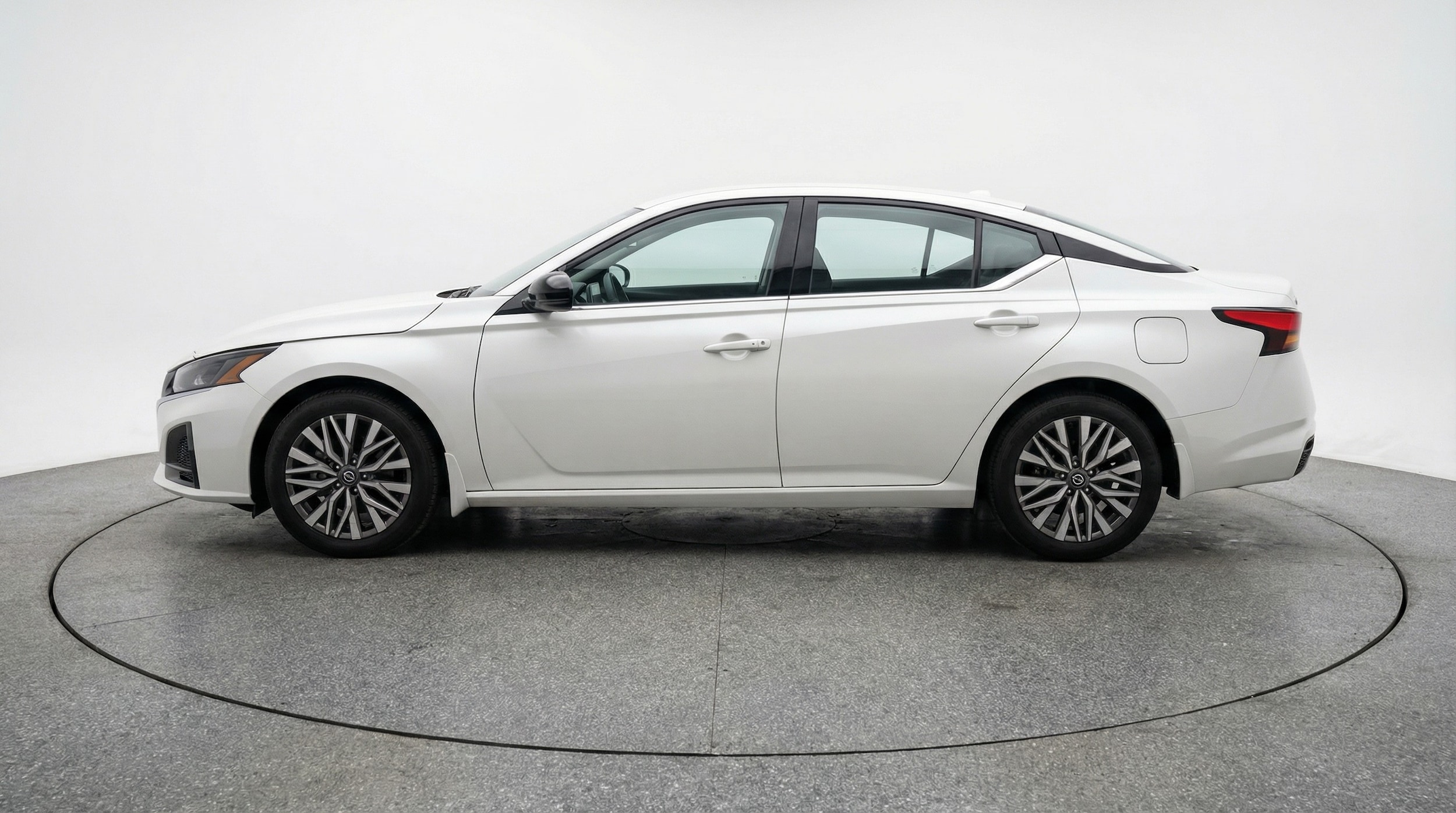 Thumbnail: 2025 Nissan Altima - 4