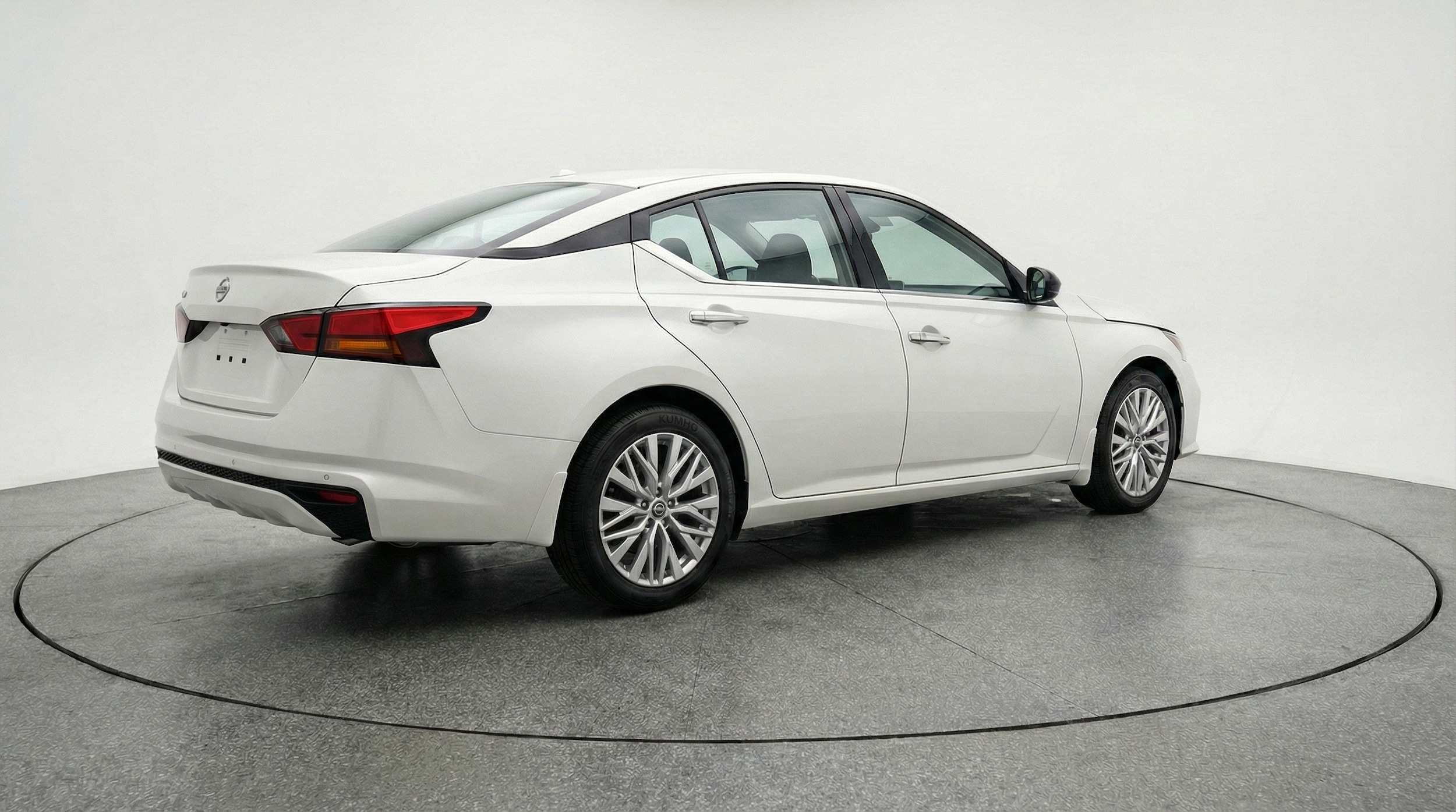 Thumbnail: 2025 Nissan Altima - 9