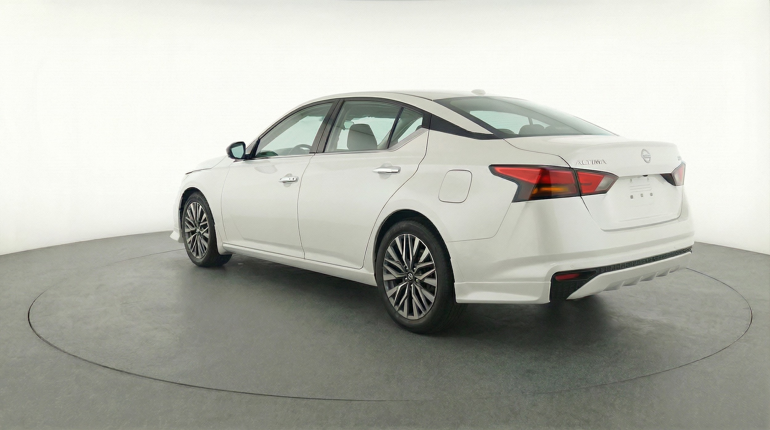 Thumbnail: 2025 Nissan Altima - 5