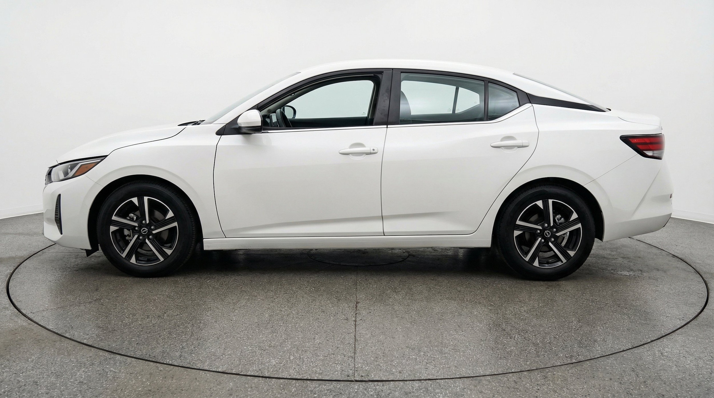 Thumbnail: 2025 Nissan Sentra - 5