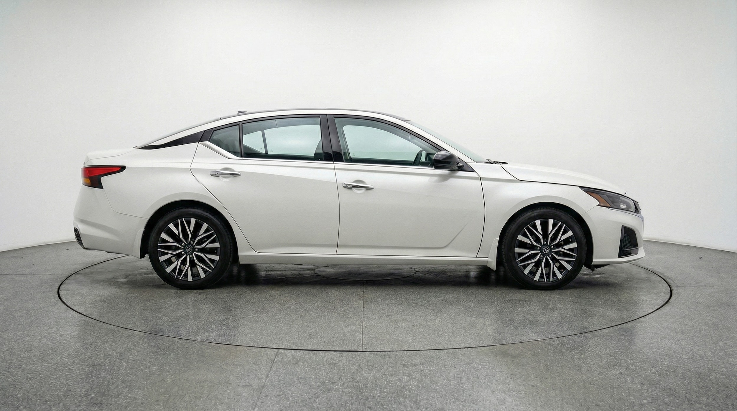 Thumbnail: 2025 Nissan Altima - 8