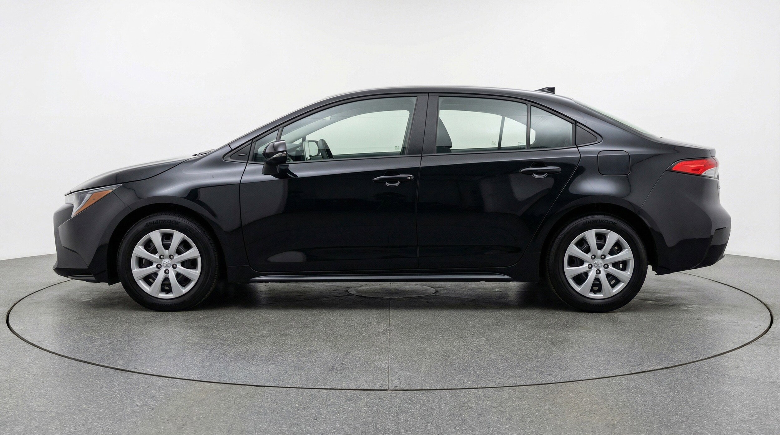 Thumbnail: 2025 Toyota Corolla - 5