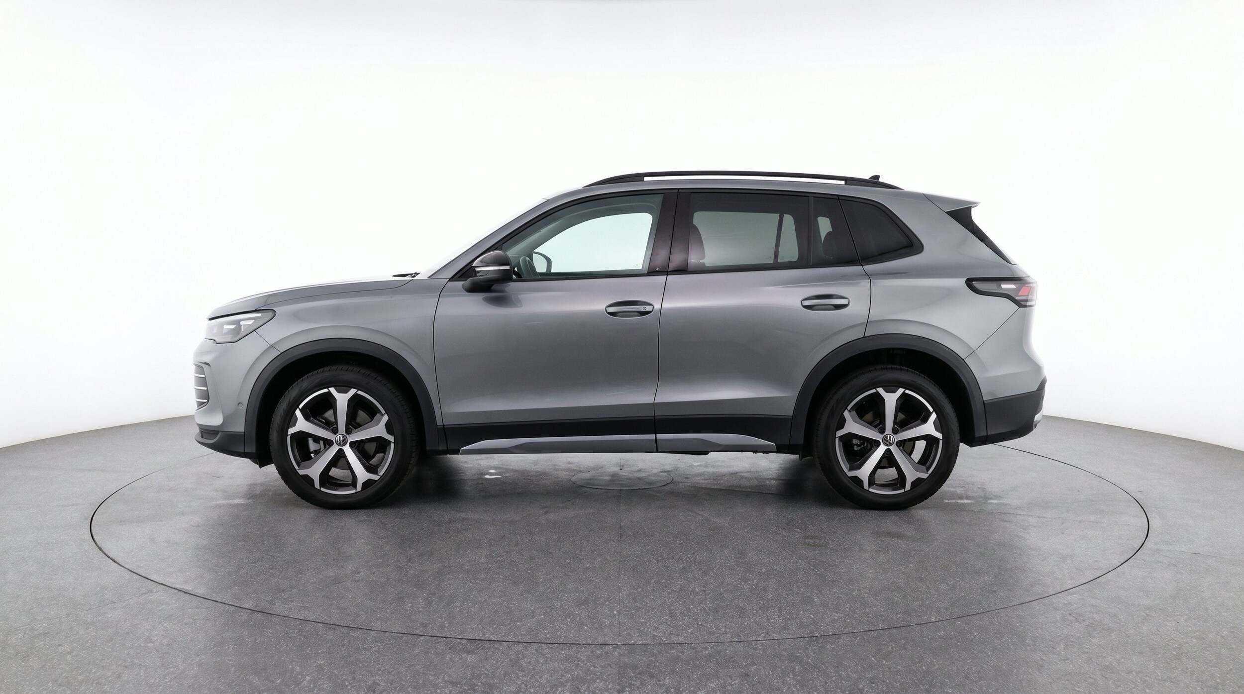 Thumbnail: 2026 Volkswagen Tiguan - 5