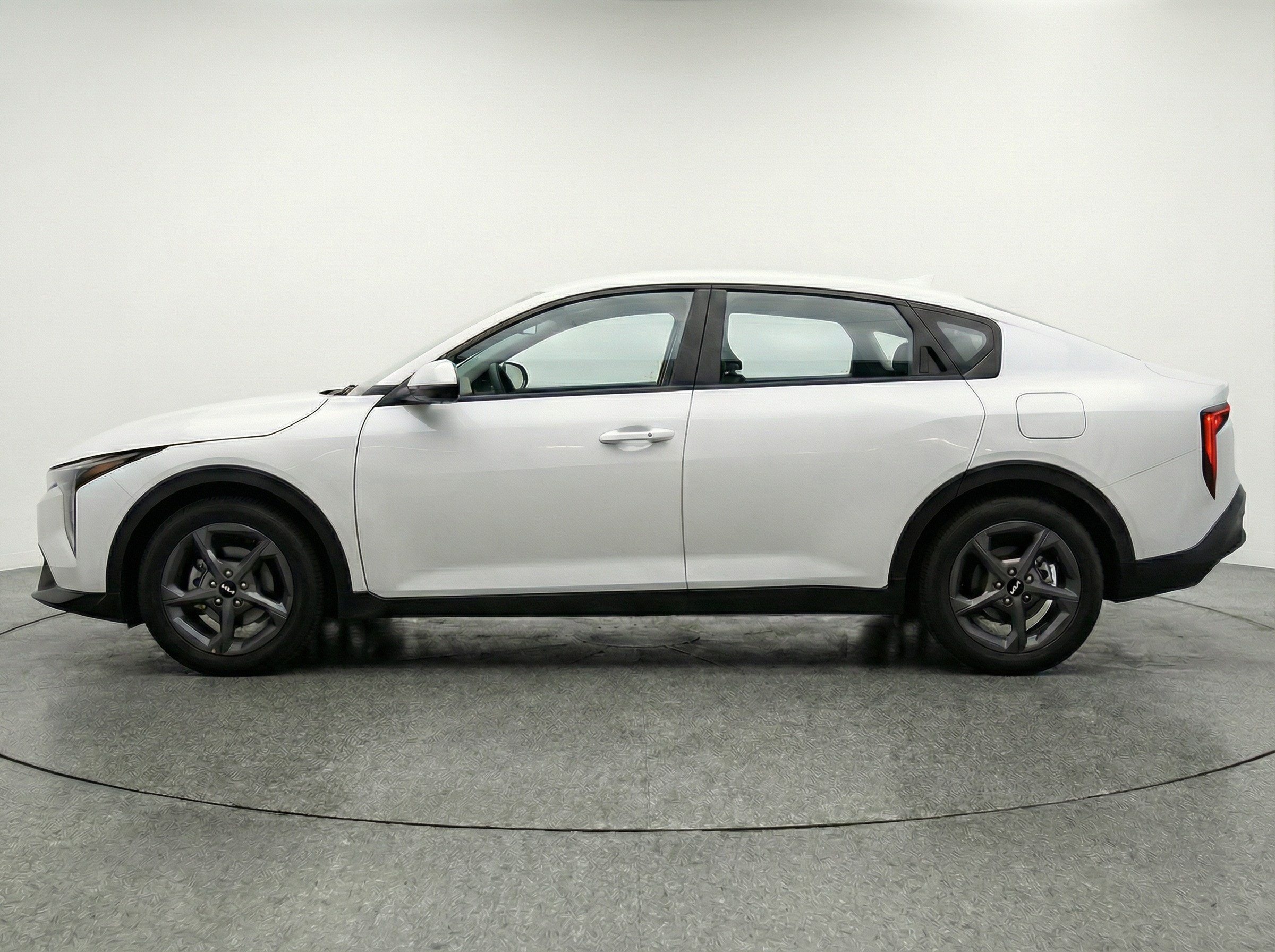 Thumbnail: 2025 Kia K4 - 4