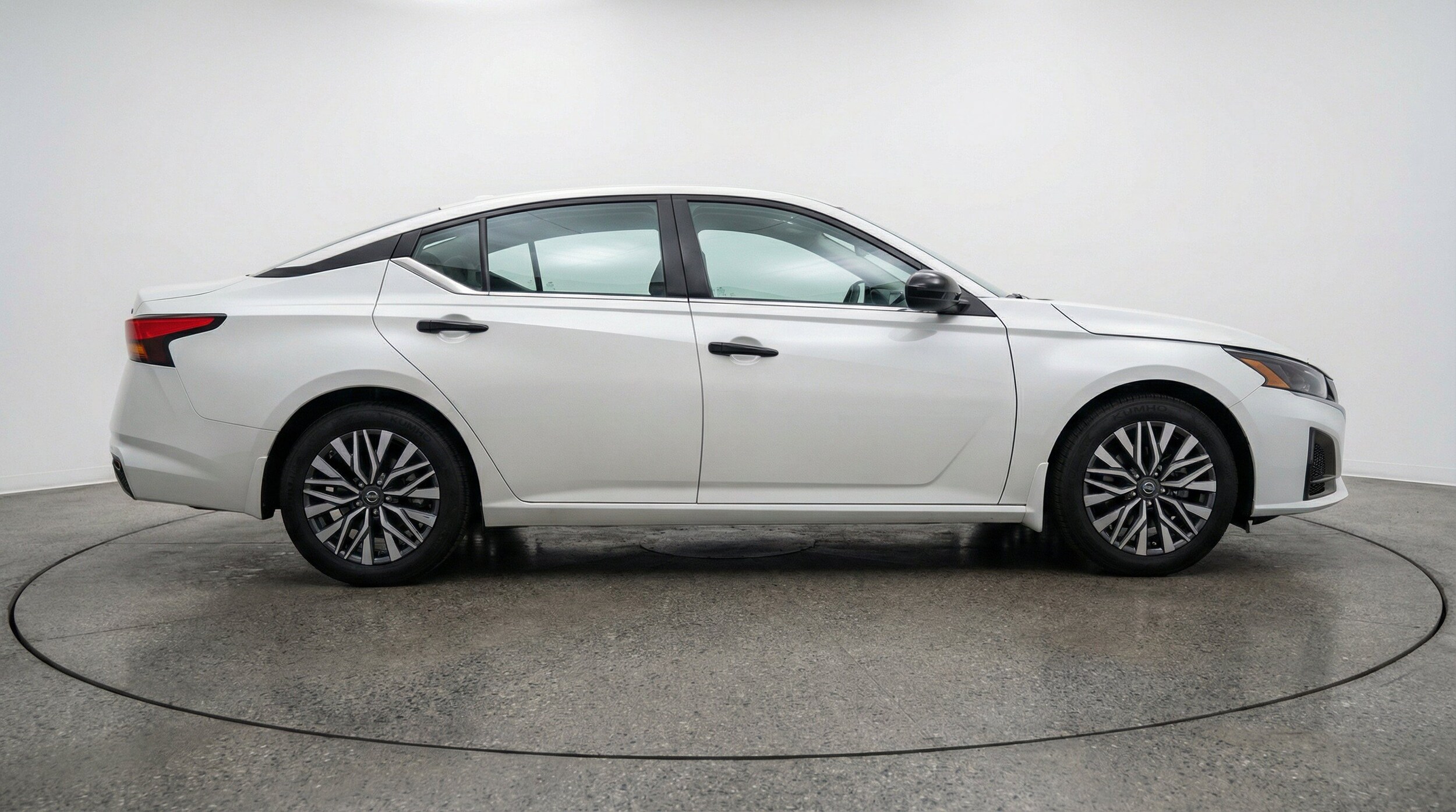 Thumbnail: 2025 Nissan Altima - 11