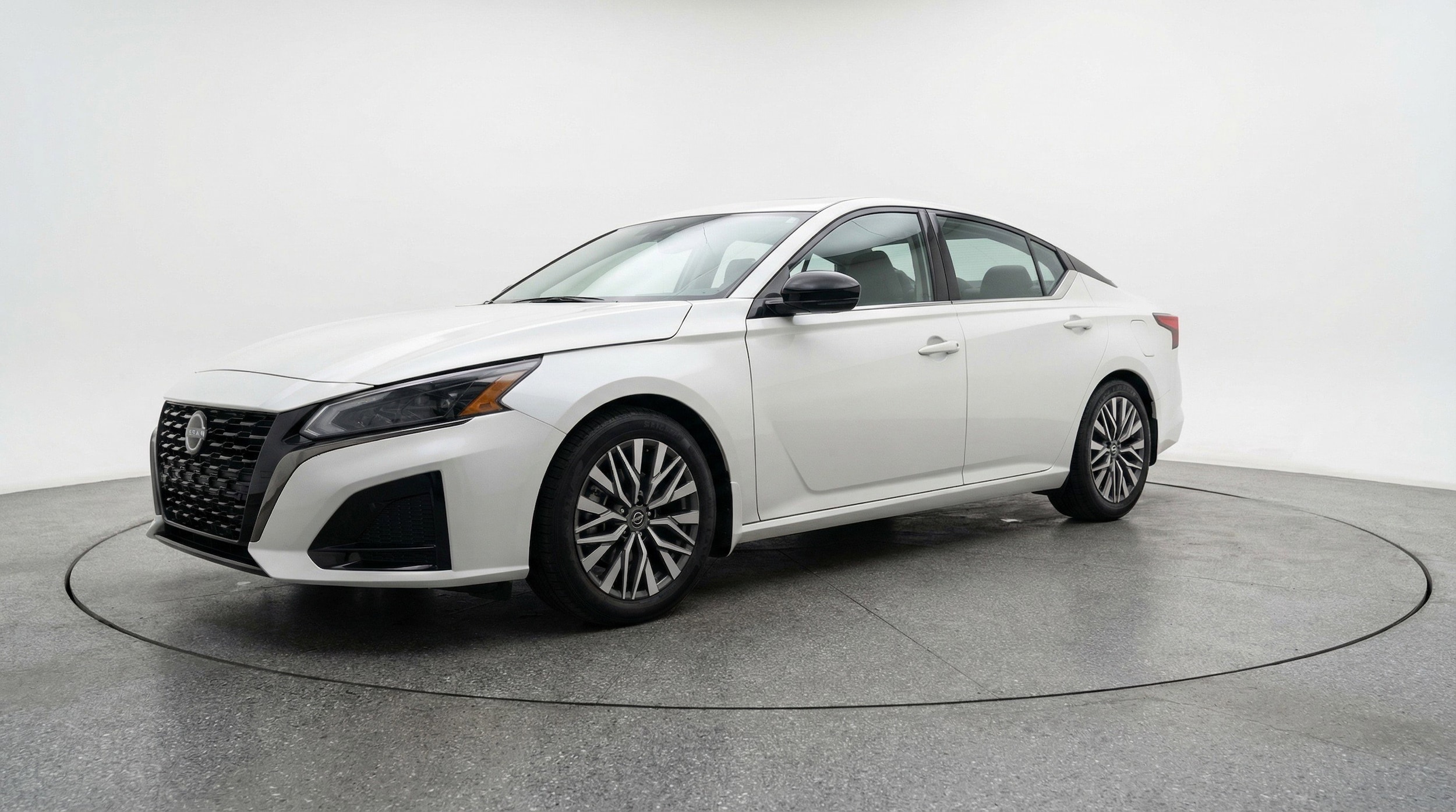 Thumbnail: 2025 Nissan Altima - 3