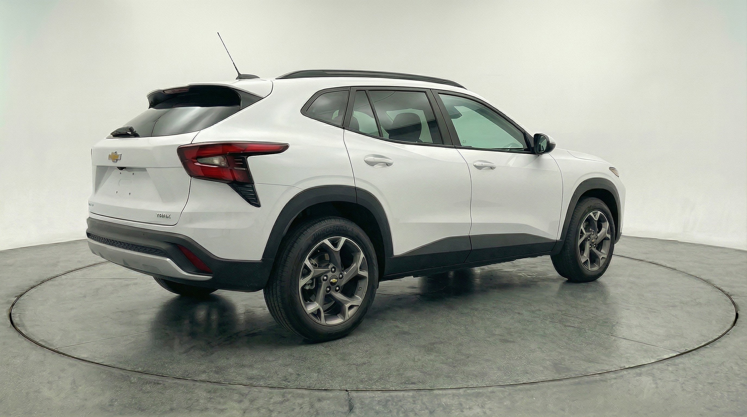 Thumbnail: 2025 Chevrolet Trax - 9