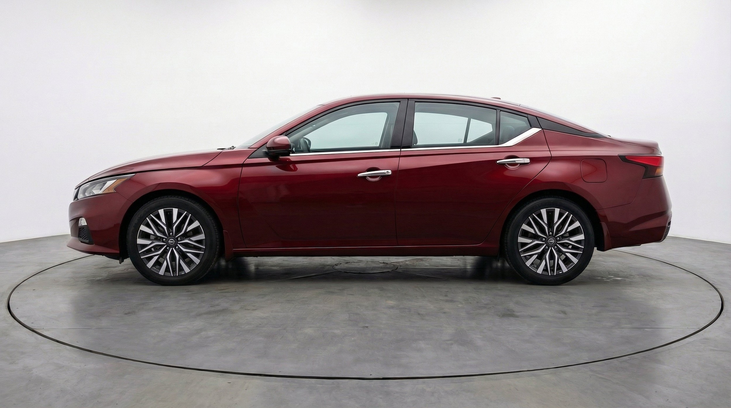 Thumbnail: 2025 Nissan Altima - 5