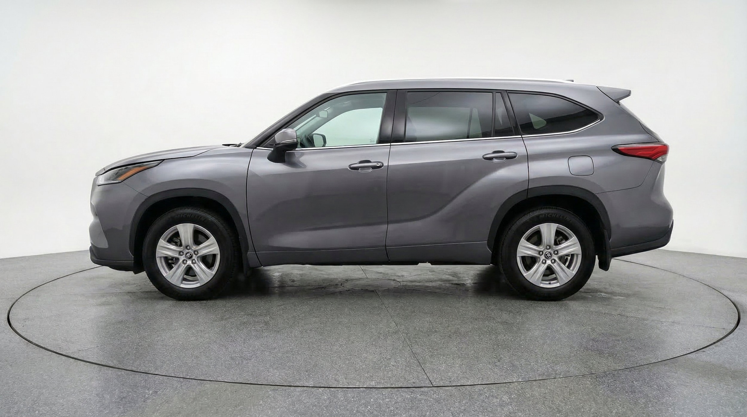 Thumbnail: 2025 Toyota Highlander - 5