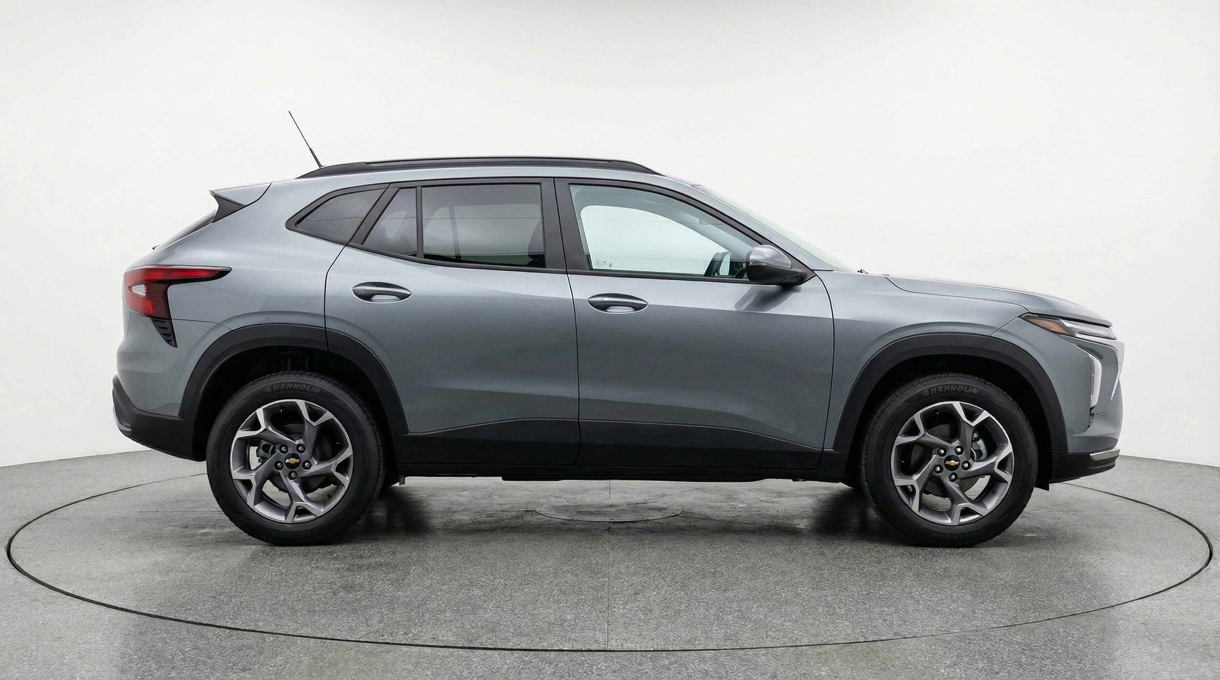 Thumbnail: 2025 Chevrolet Trax - 8