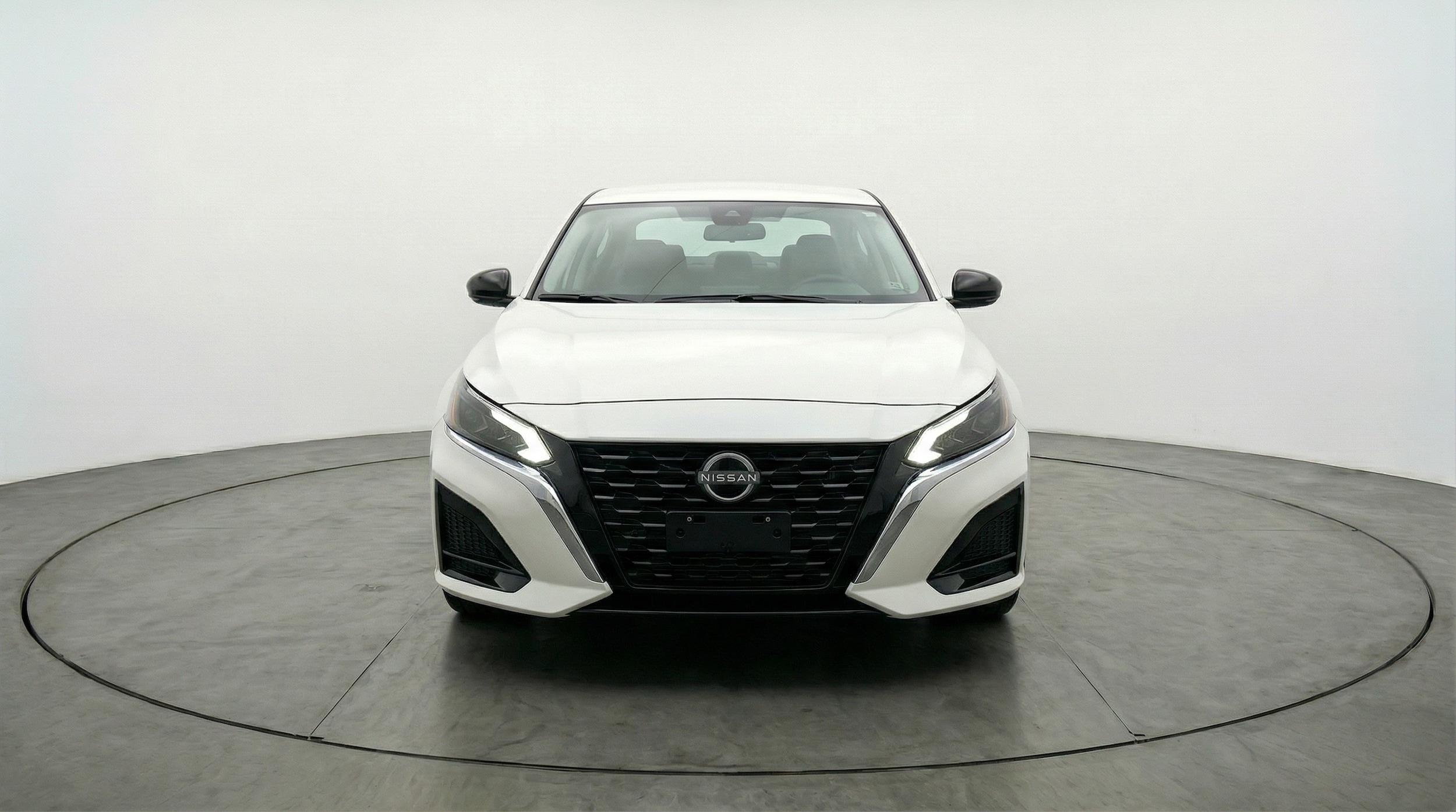 Thumbnail: 2025 Nissan Altima - 2