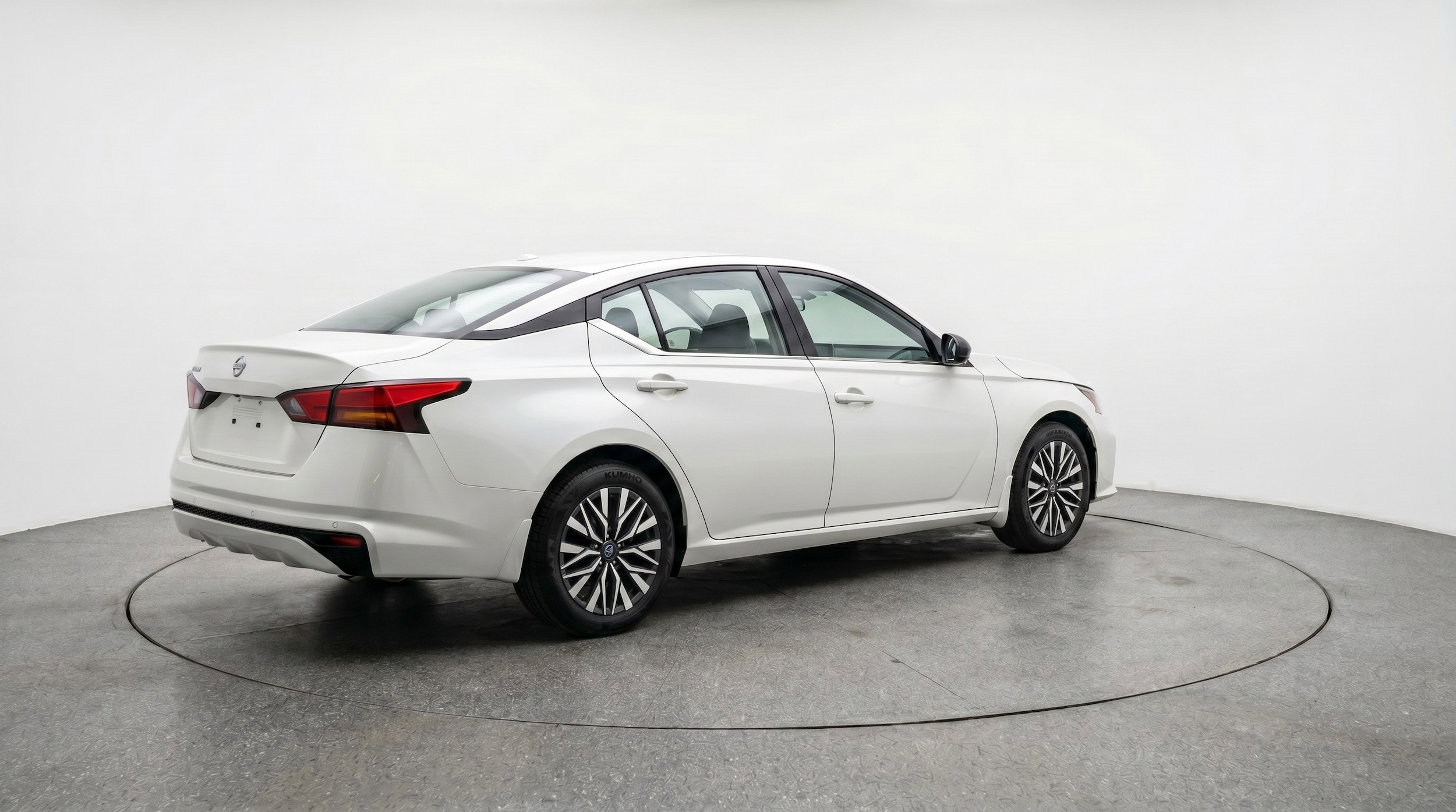 Thumbnail: 2025 Nissan Altima - 9