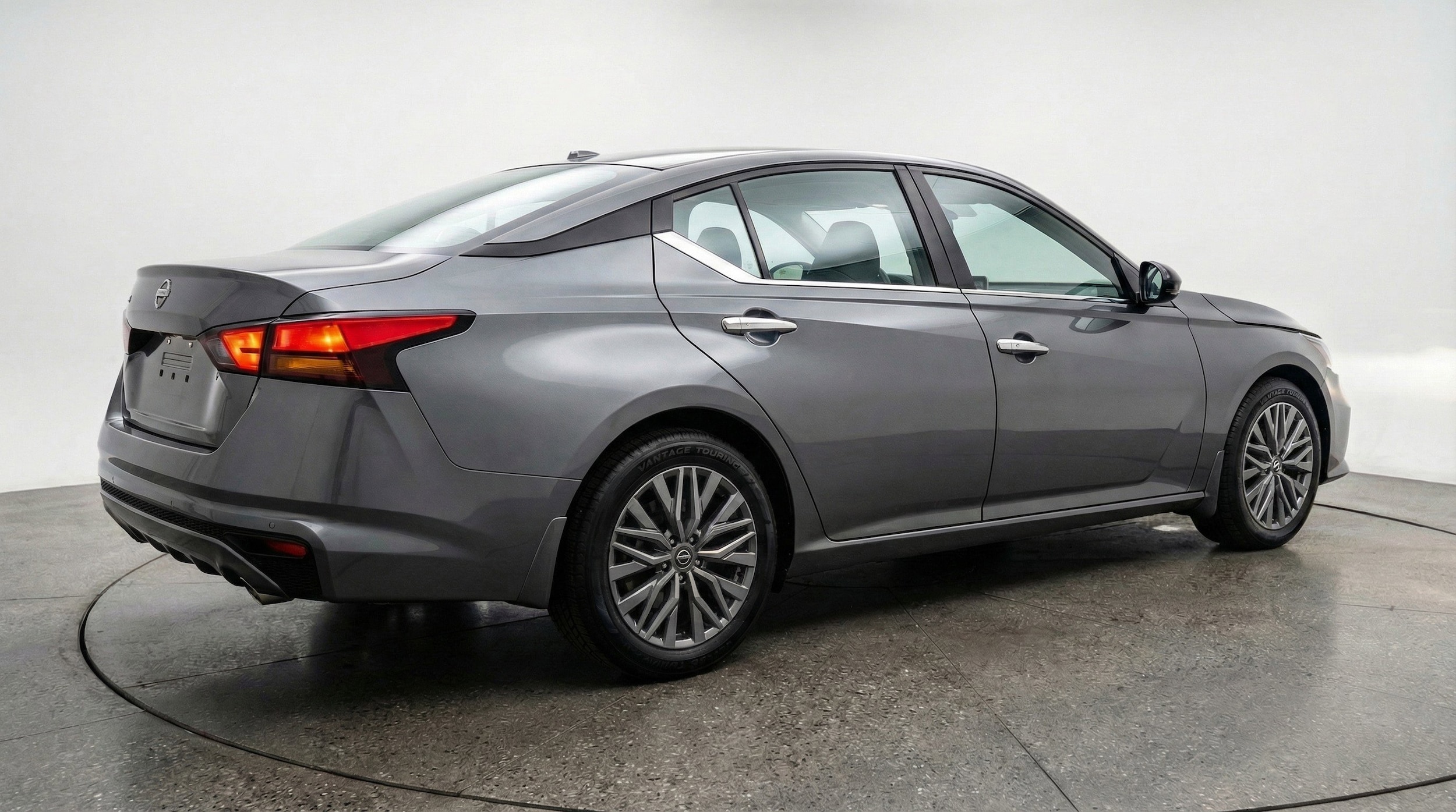 Thumbnail: 2025 Nissan Altima - 9