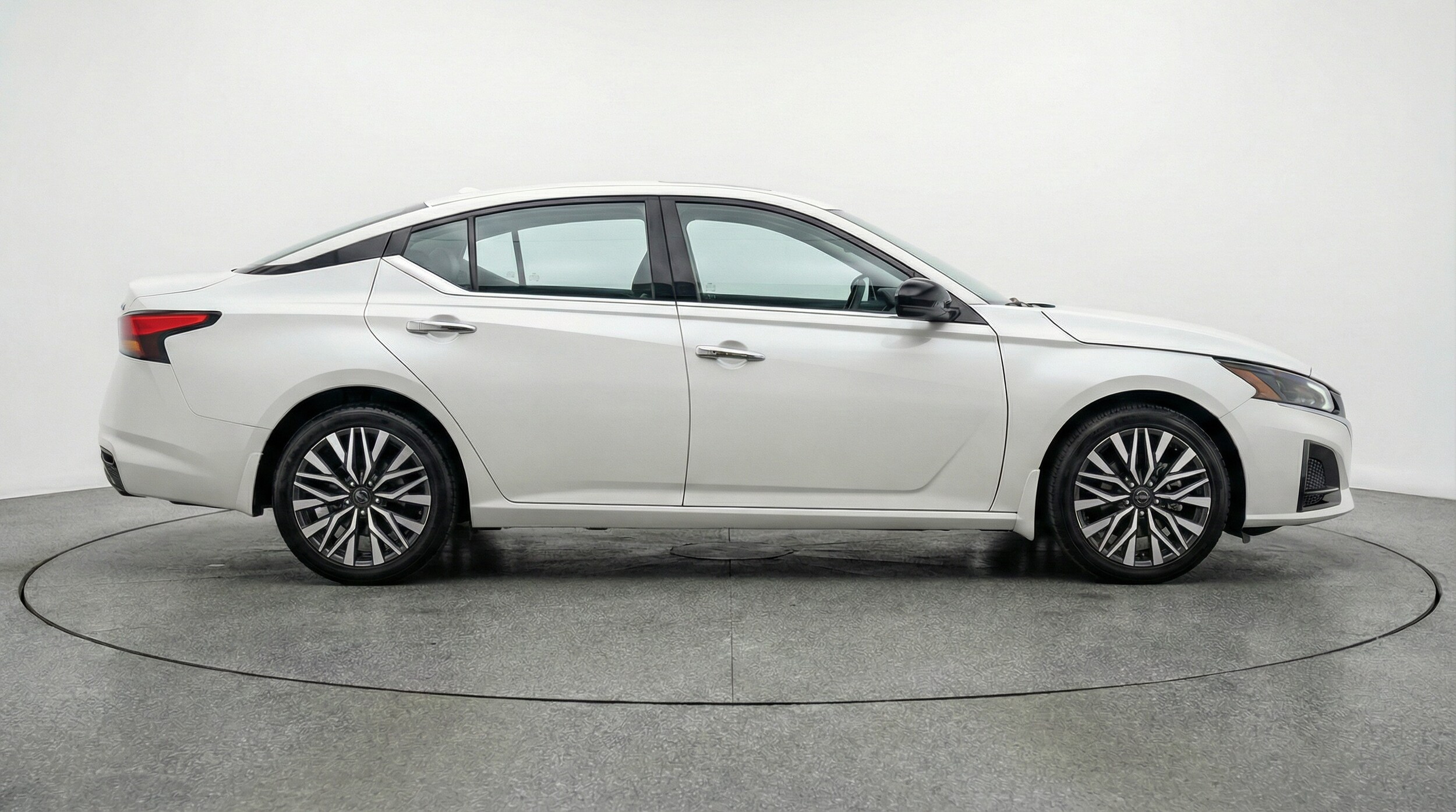 Thumbnail: 2025 Nissan Altima - 8