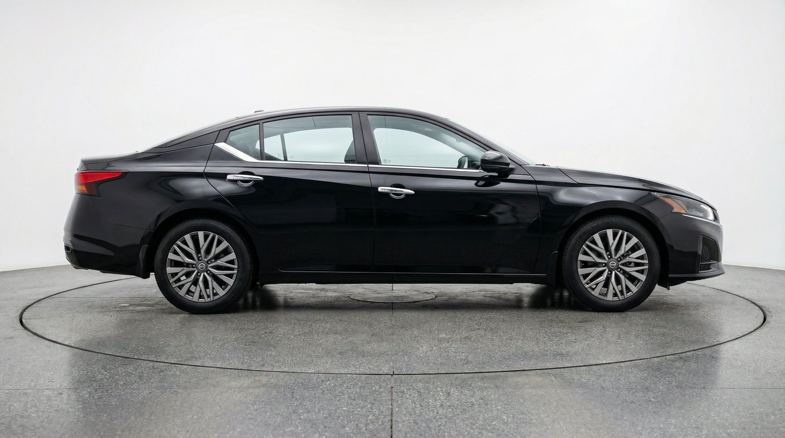 Thumbnail: 2025 Nissan Altima - 11