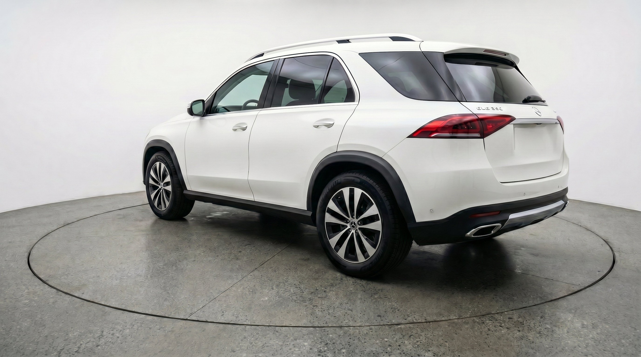 Thumbnail: 2026 Mercedes-Benz GLE - 6