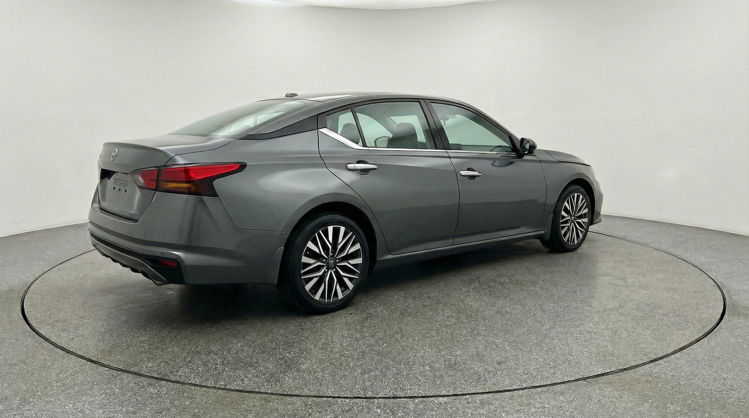 Thumbnail: 2025 Nissan Altima - 9