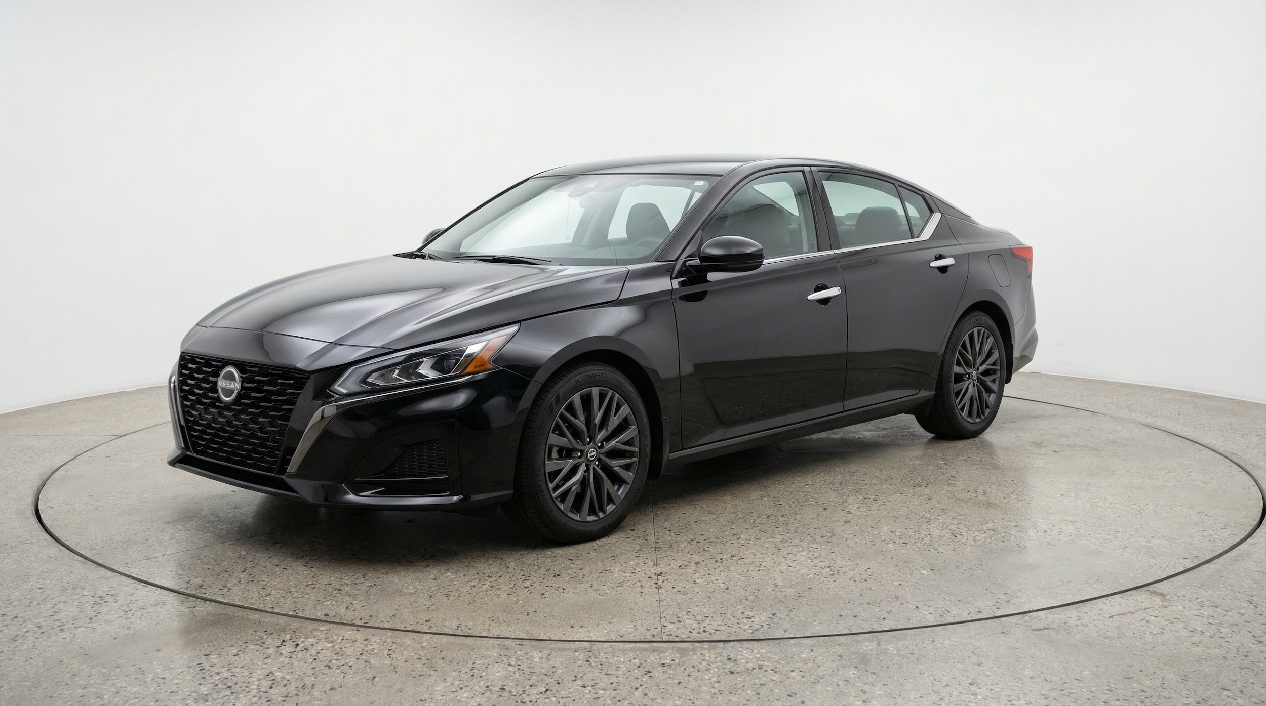Thumbnail: 2025 Nissan Altima - 3