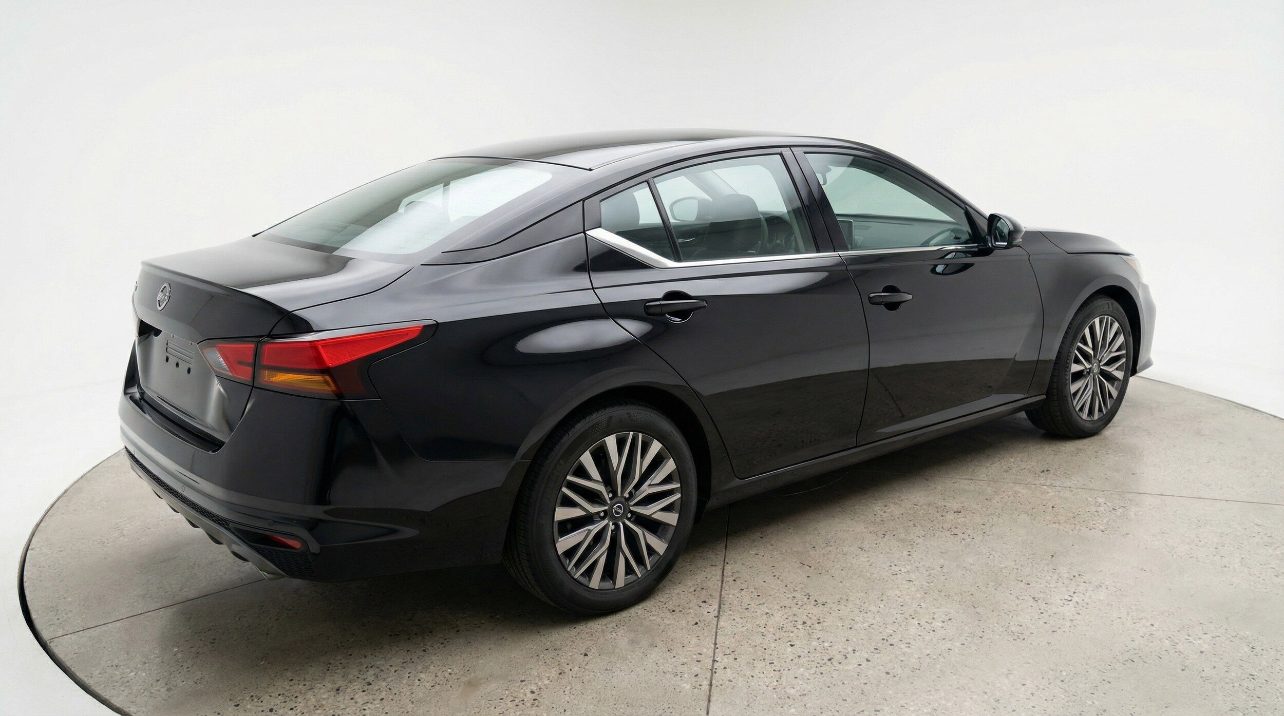 Thumbnail: 2025 Nissan Altima - 9