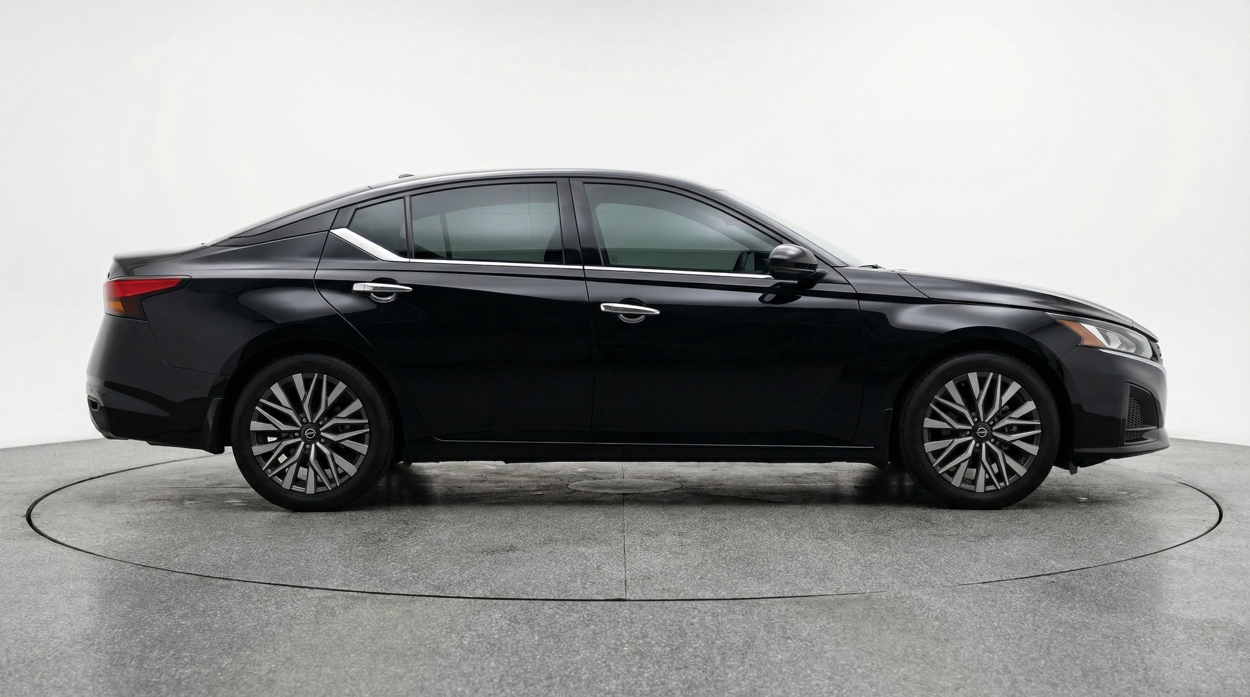 Thumbnail: 2025 Nissan Altima - 8