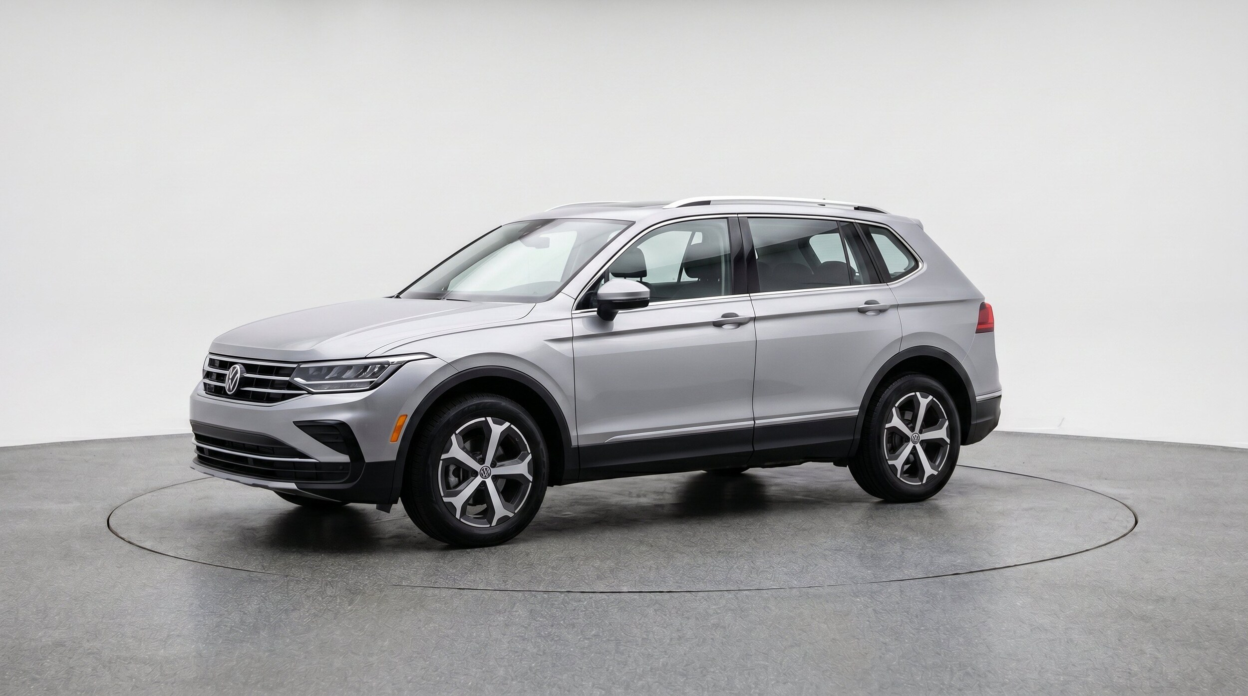 Thumbnail: 2026 Volkswagen Tiguan - 3