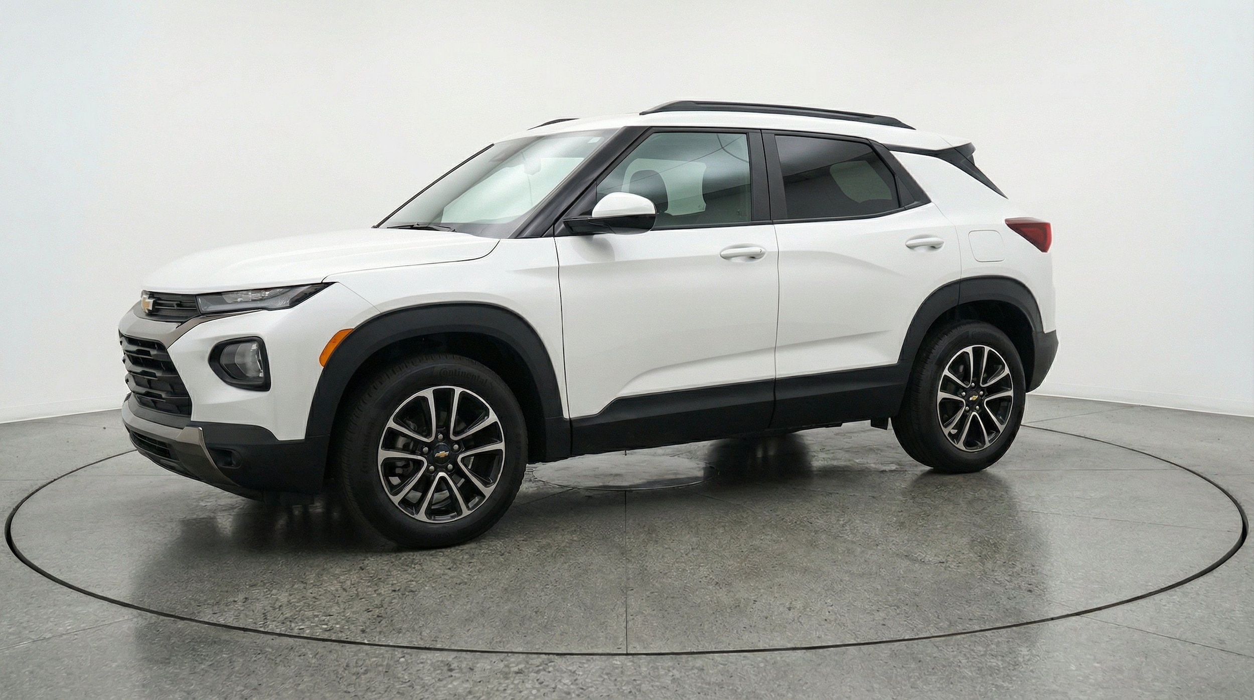 Thumbnail: 2025 Chevrolet TrailBlazer - 3