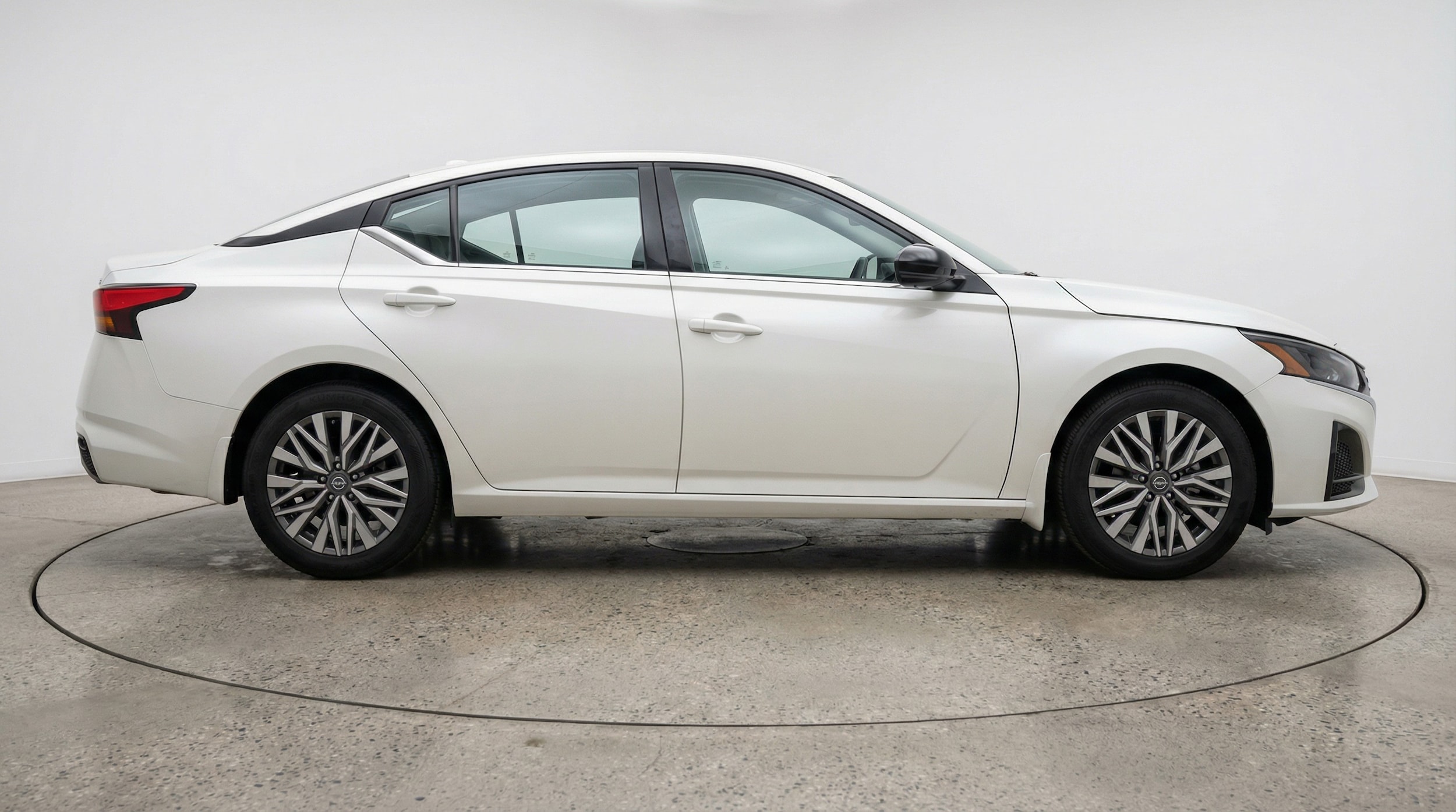 Thumbnail: 2025 Nissan Altima - 8