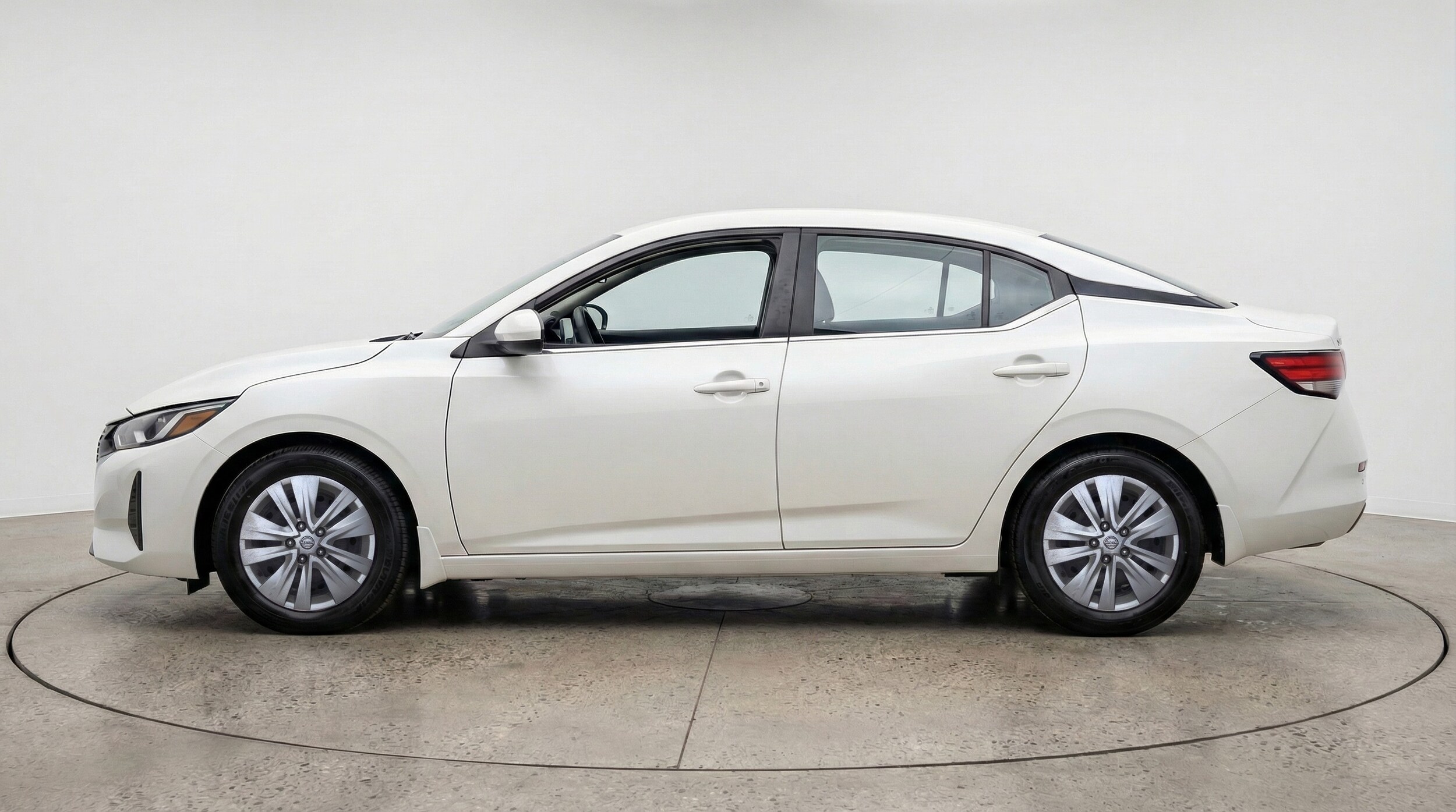 Thumbnail: 2025 Nissan Sentra - 4